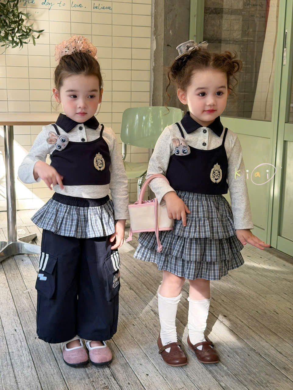 (E52) Áo thun mỏng dài tay đính thỏ kèm chân váy kẻ Kiai