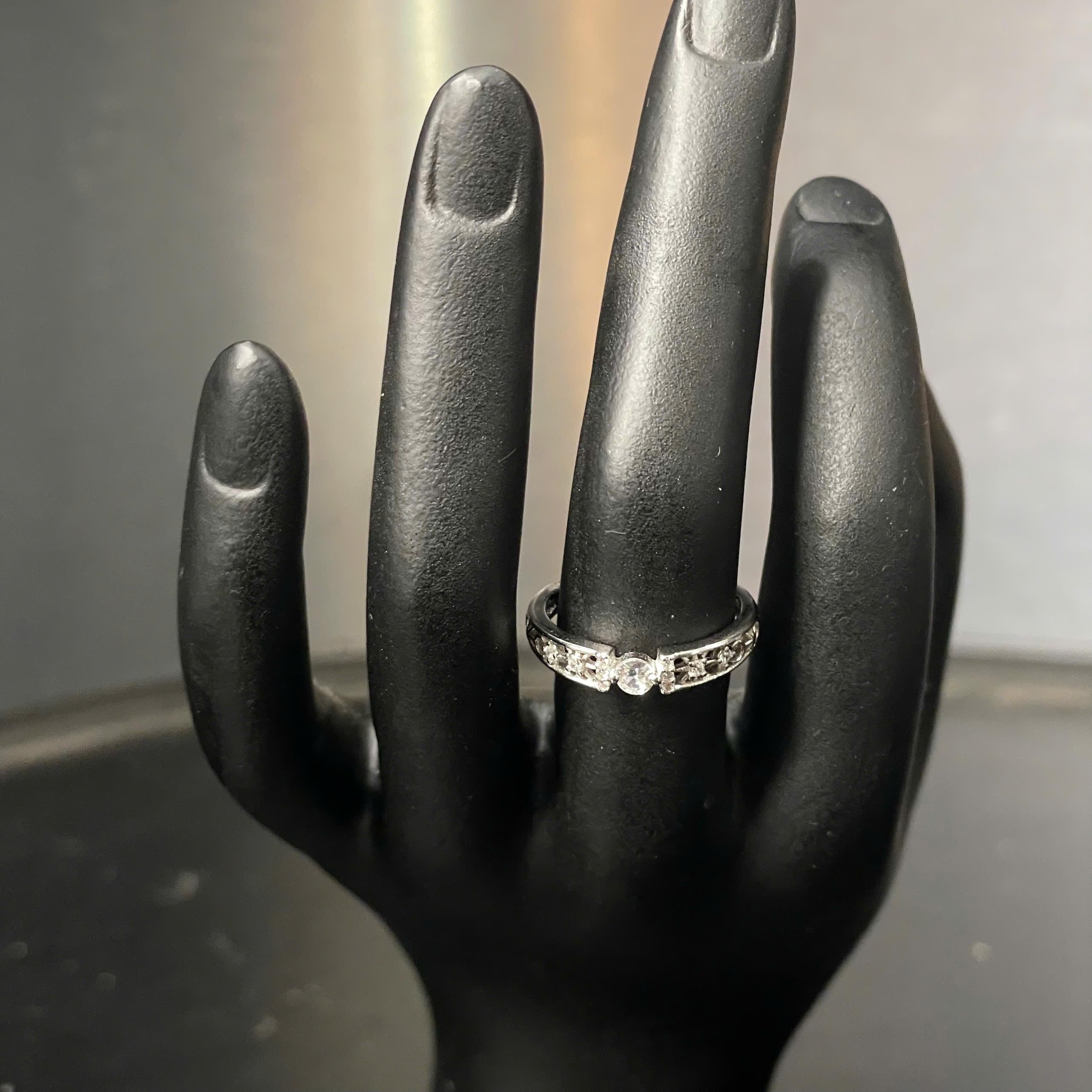 nhẫn bạc xi bạch kim khung viền sao trăng size 7_thumbnail_3