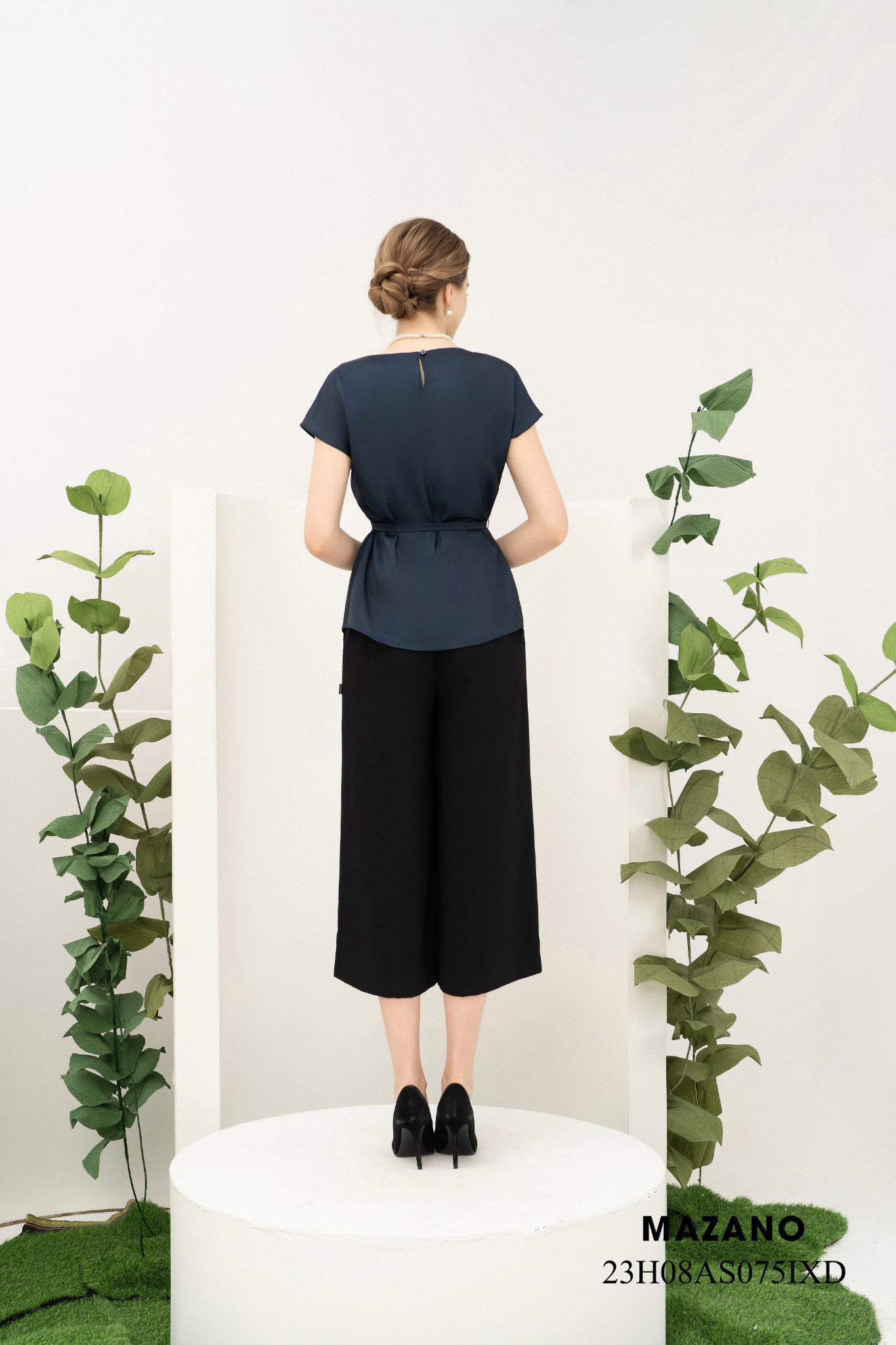 Áo top xanh thắt đai họa tiết bố cục_thumbnail_2