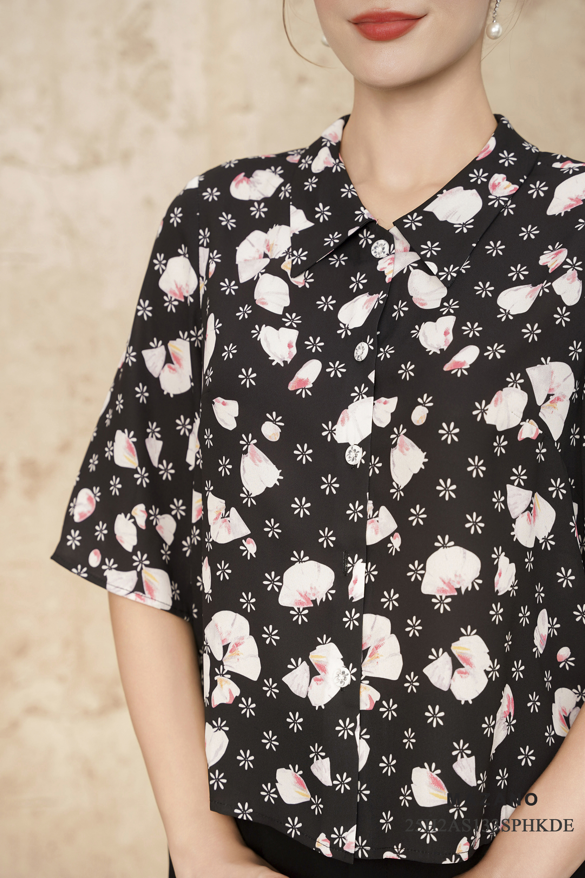 Áo sơ mi suông cài khuy Vải thô mỏng Họa tiết cách điệu Cổ bẻ Tay lỡ Dài áo qua eo_thumbnail_2