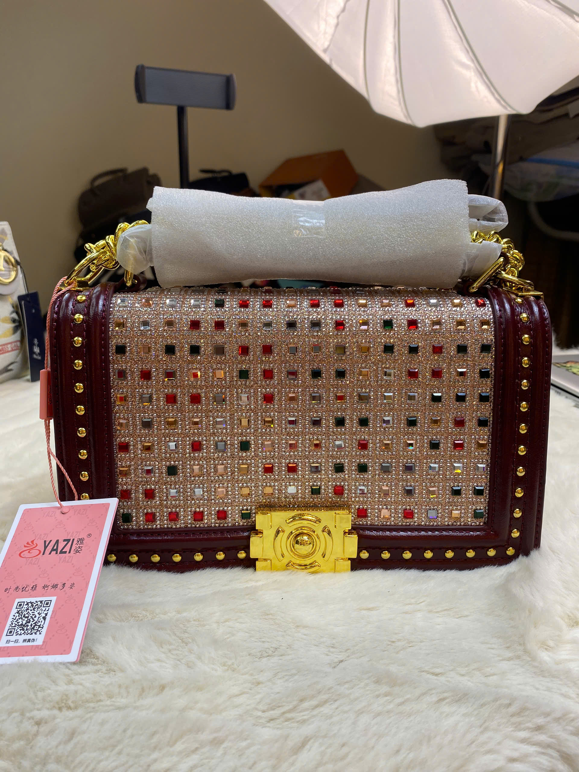 TÚI XÁCH BOY HỘP GẮN ĐÁ LẤP LÁNH