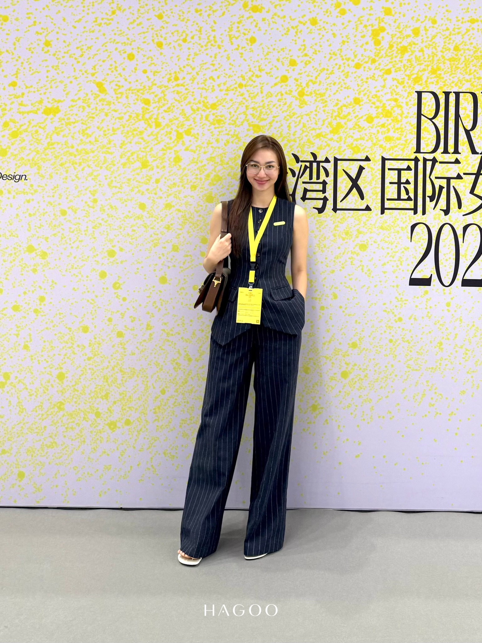 Áo Gile linen kẻ sọc than HAGOO