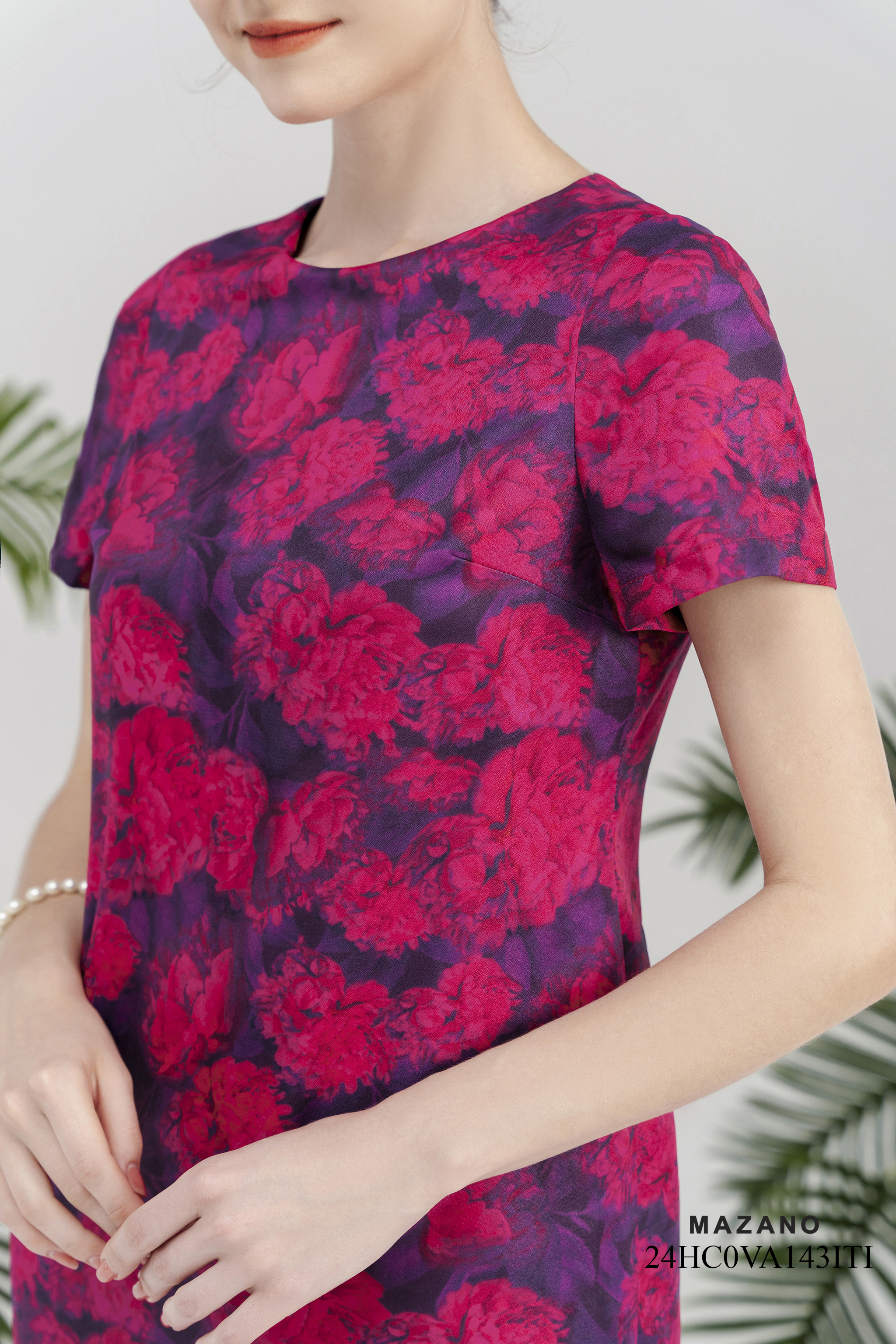 Váy Đầm Suông Vải thô mỏng Hoạ tiết hoa cách điệu Cổ tròn Tay ngắn Dài qua gối_thumbnail_3