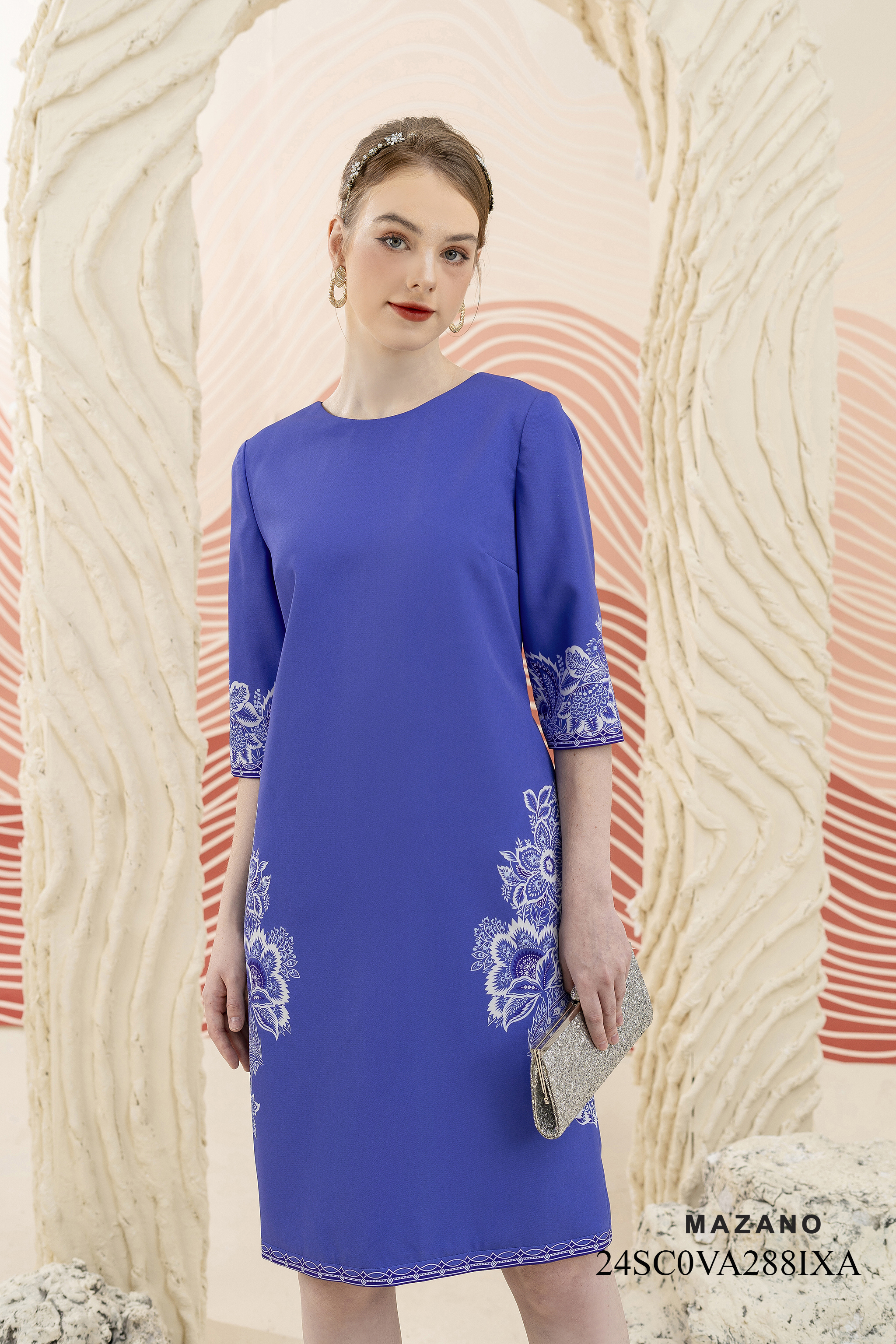 Váy Đầm suông Vải thô chun Hoạ tiết Thổ cẩm cách điệu Cổ tròn Tay lỡ Dài qua gối_thumbnail_5