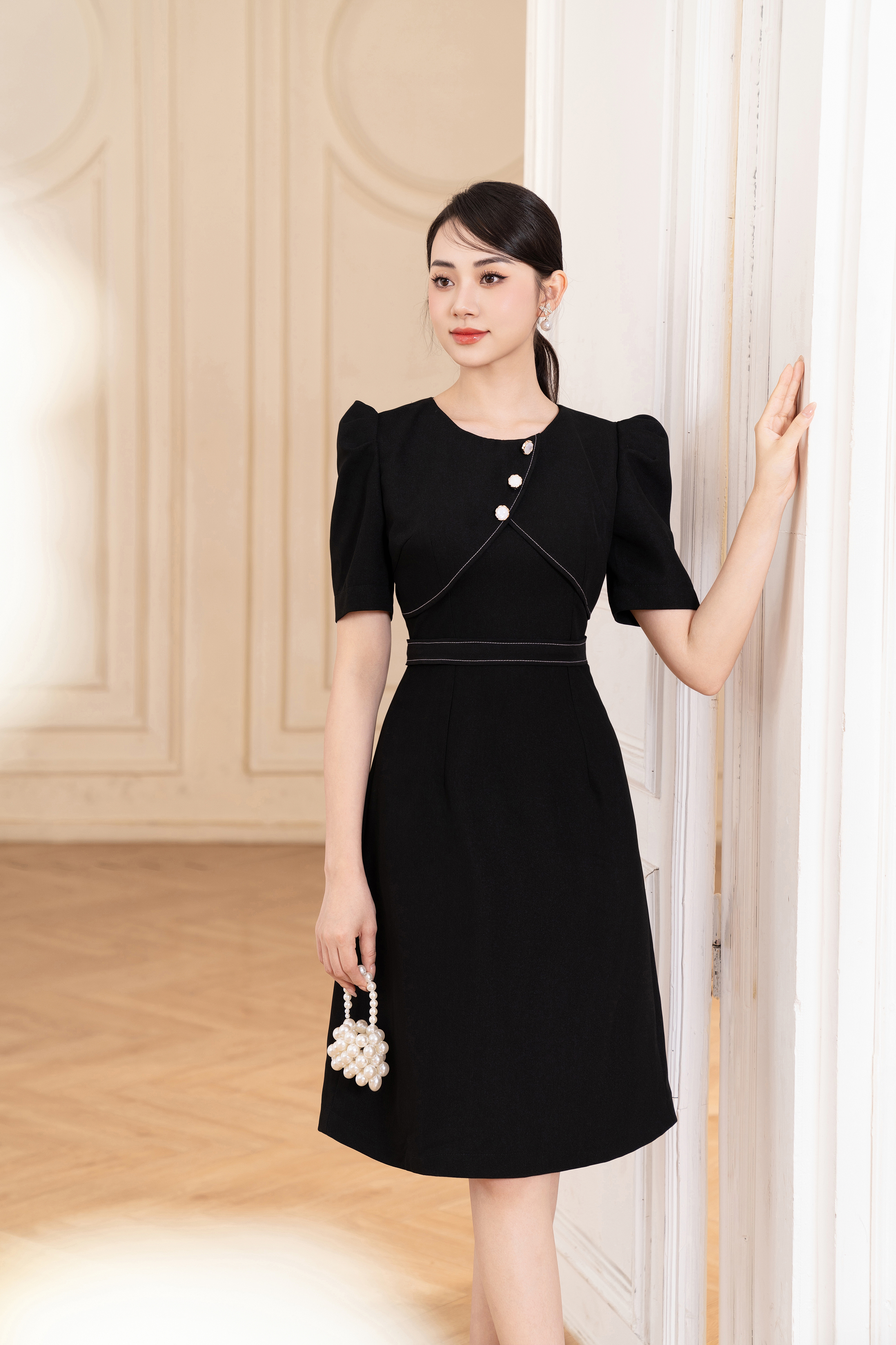 Đầm A đen phối ngực cách điệu_thumbnail_0