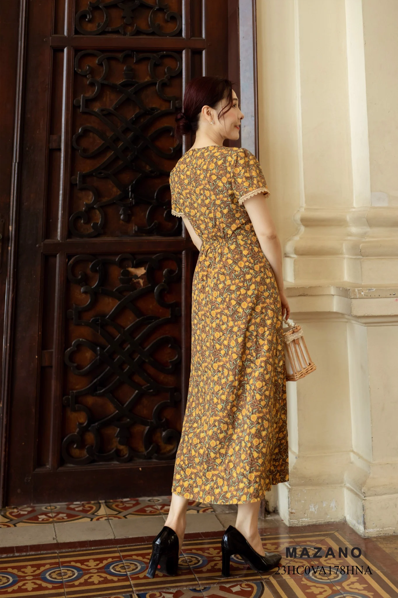 Váy Đầm Ôm Vải chiffon dày Hoạ tiết hoa nhí Cổ V phối ren Tay ngắn Dài ngang bắp chân_thumbnail_4