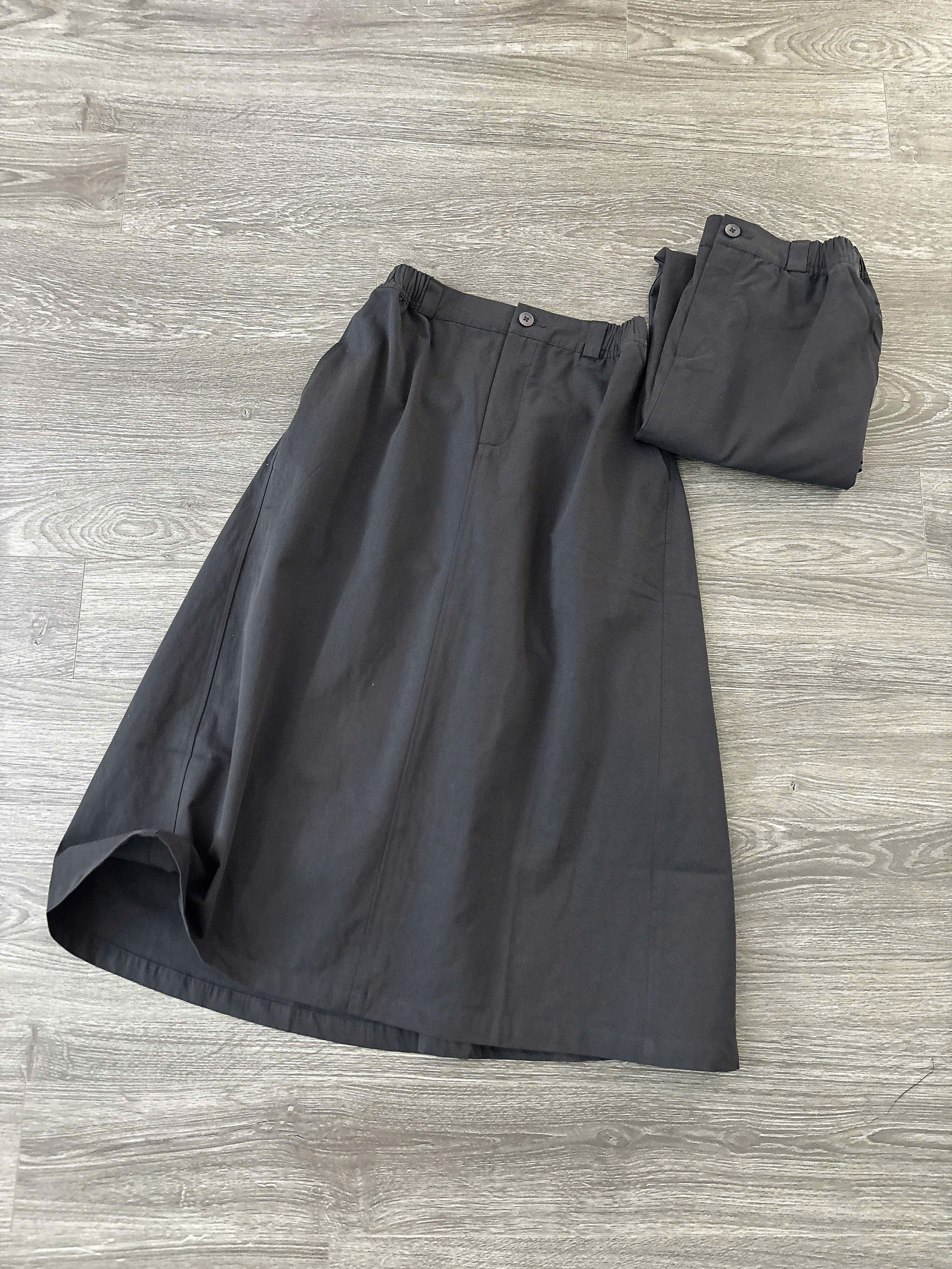 C85 CHÂN VÁY XÁM_thumbnail_1