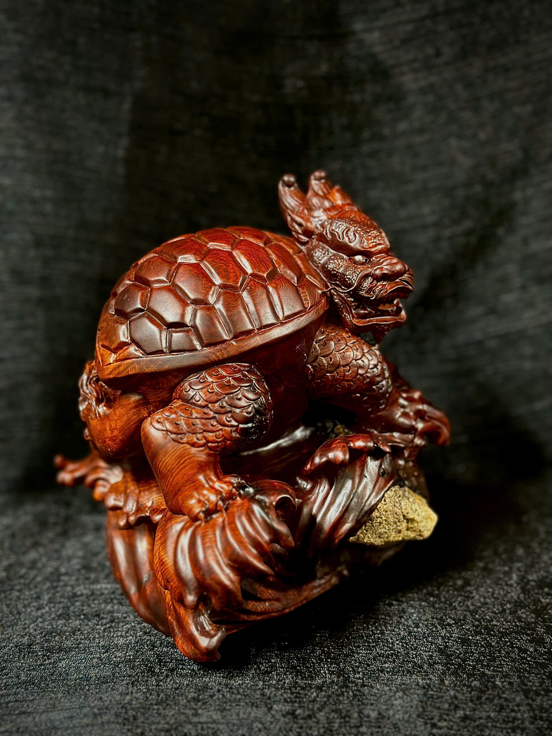 TƯỢNG LONG QUY - GỖ HƯƠNG ÔM ĐÁ_thumbnail_1