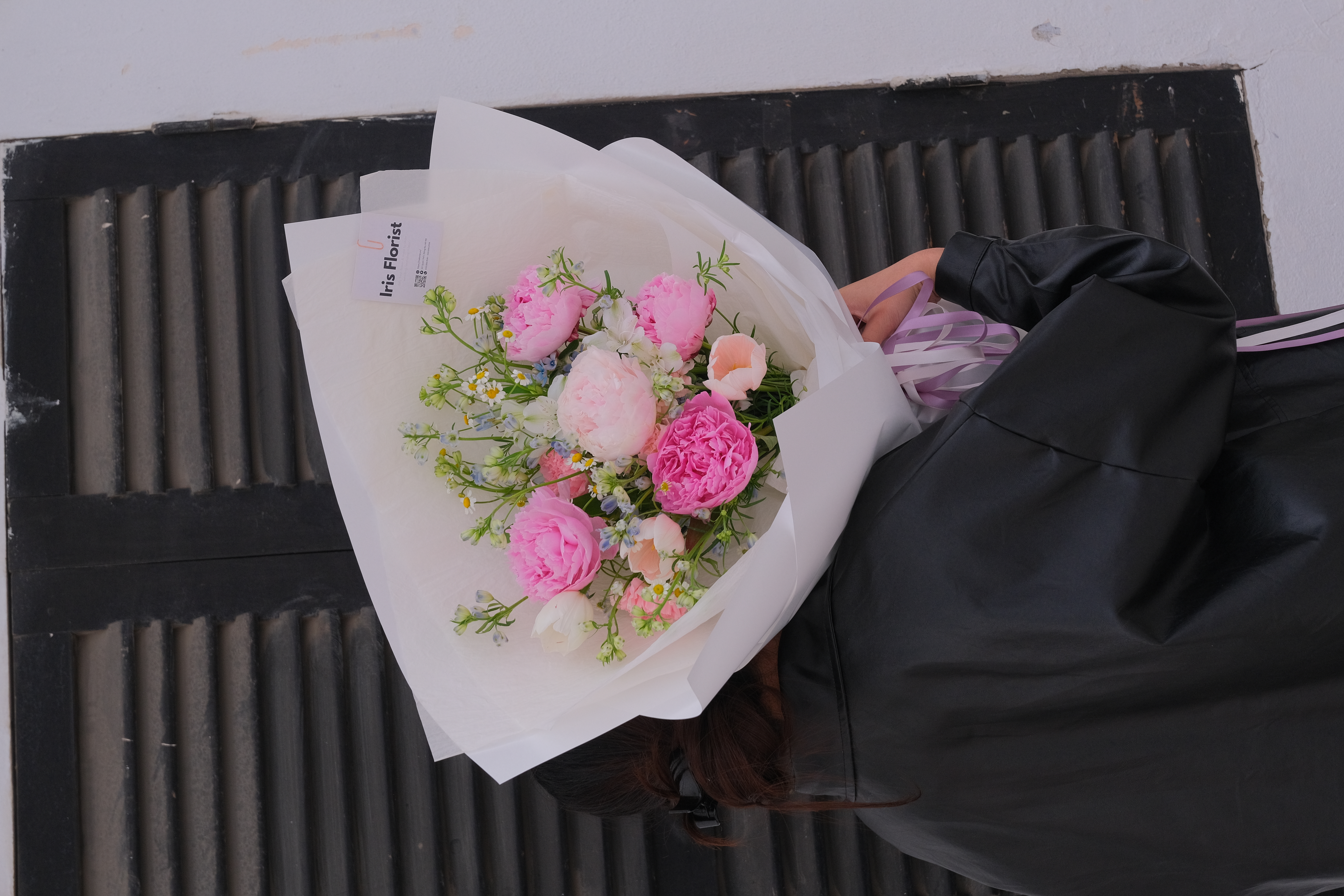 Bó hoa Peony mix tone trắng xanh - 5B Peony