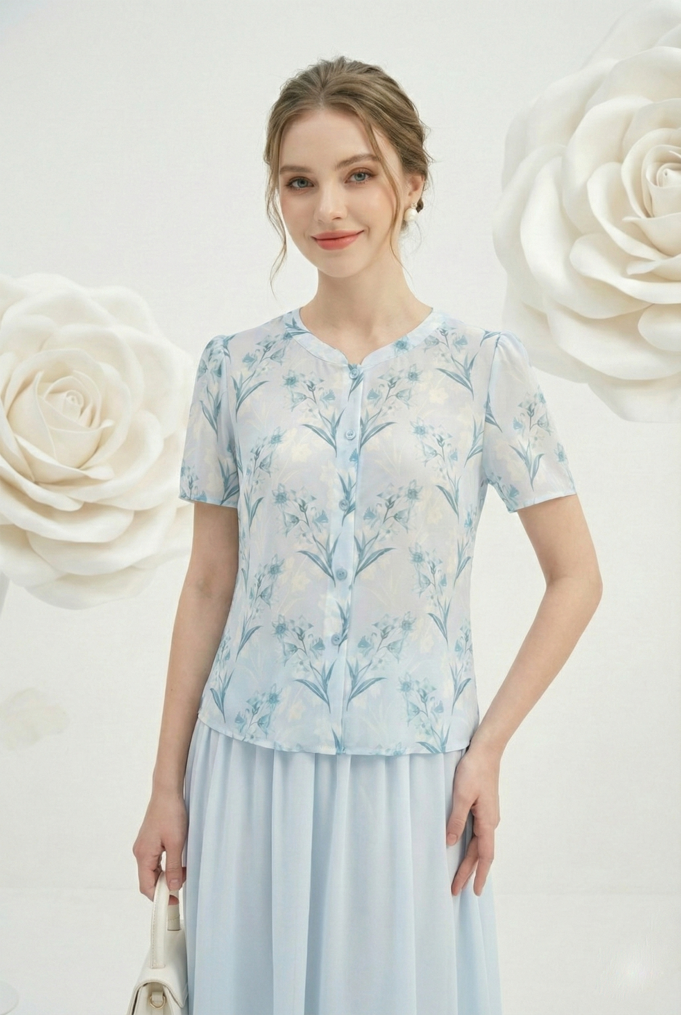 Áo sơ mi vải voan dày in hoa xanh nhạt dáng suông cổ tàu cách điệu tay ngắn thiết kế MAZANO