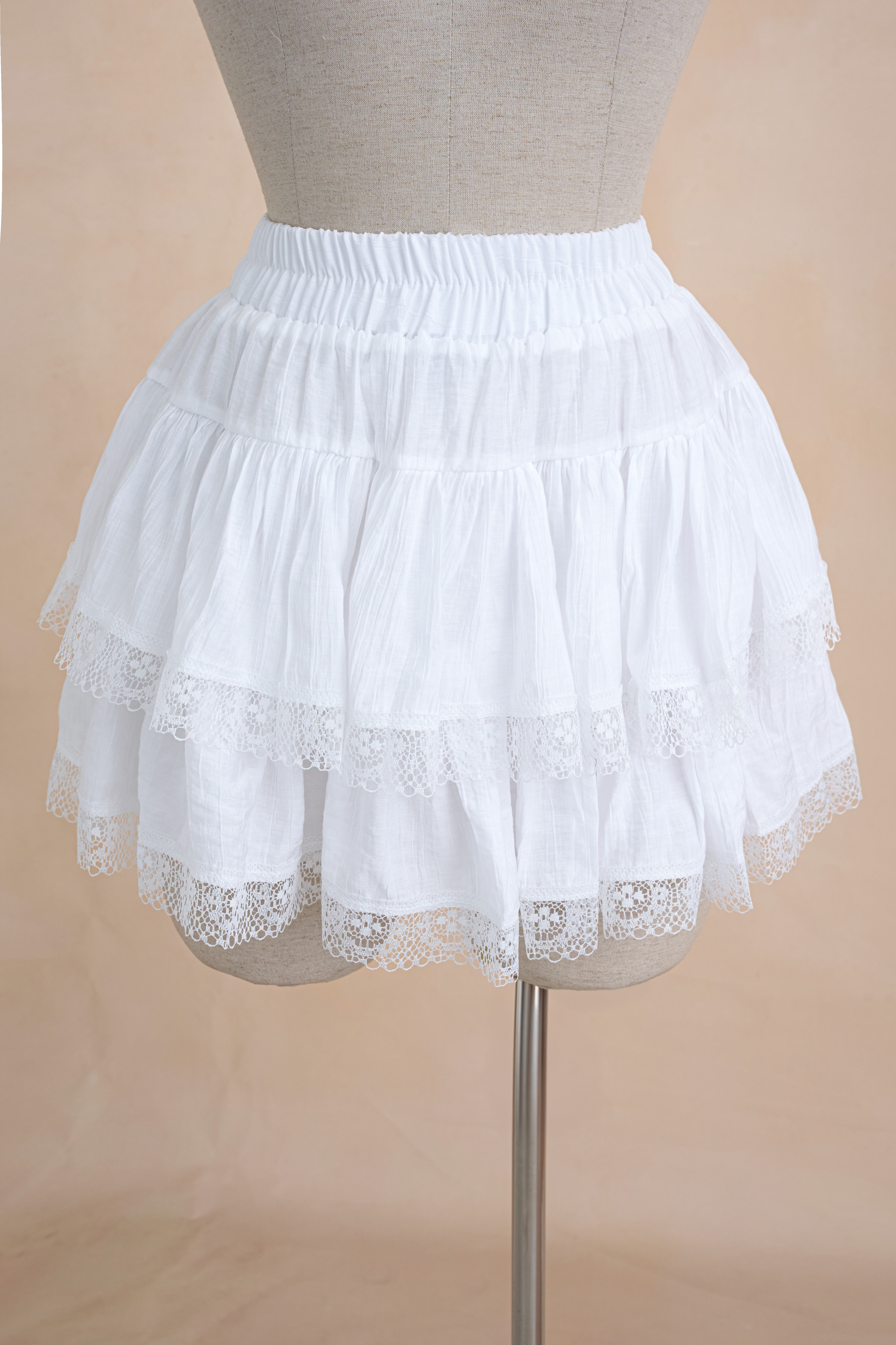 Chân Váy Xoè Viền Ren 2 Tầng QC