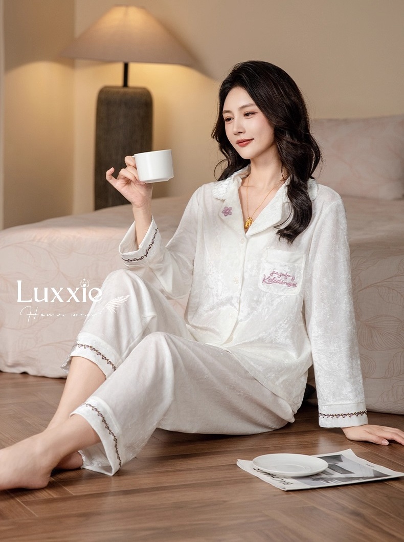 NHUNG32 Bộ ngủ nhung túi thêu chữ Kelidingsi_thumbnail_5