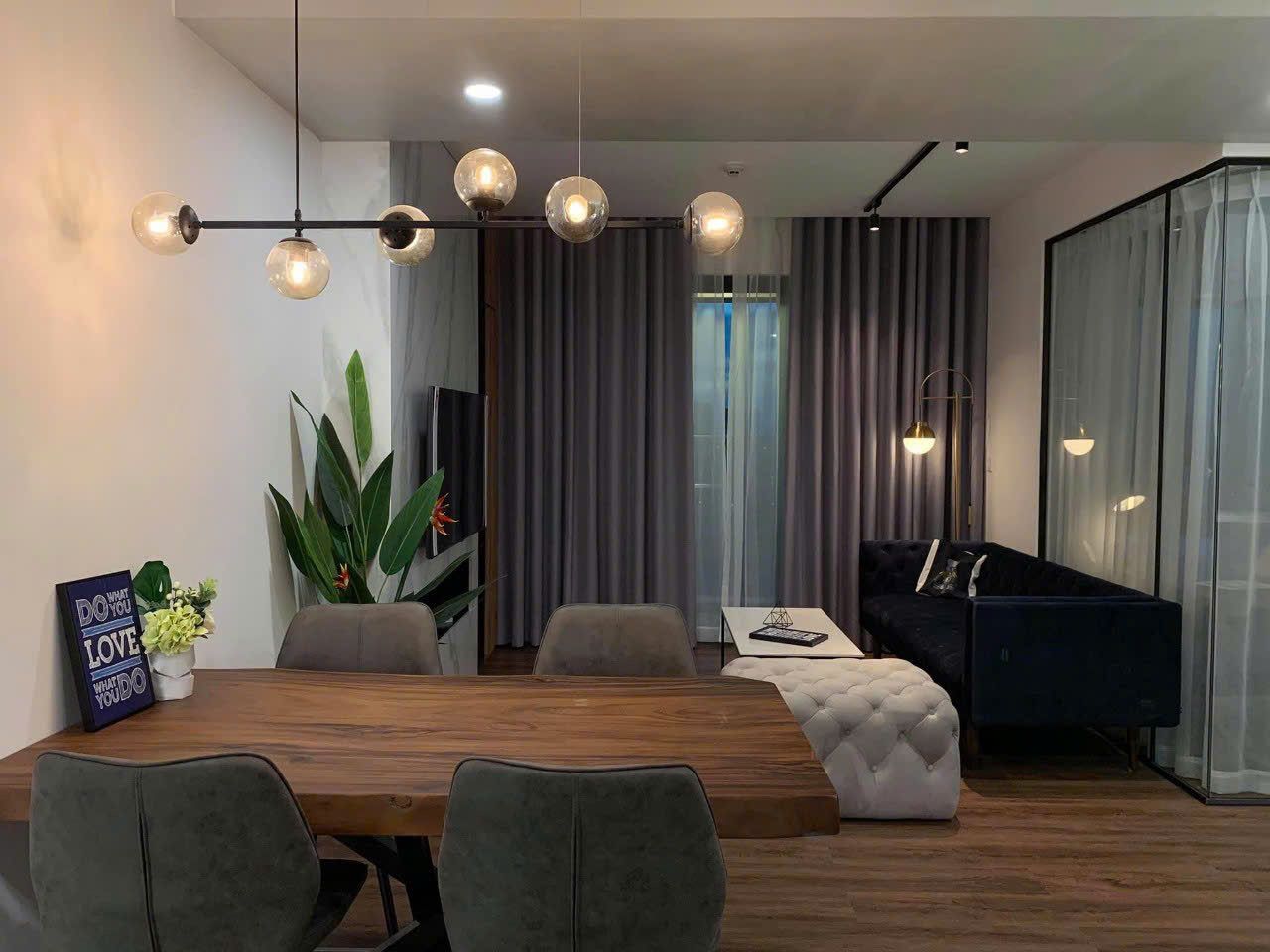 Tin thật 100% - Cho thuê căn hộ 3PN nội thất siêu đẹp, thoáng mát tại Feliz En Vista