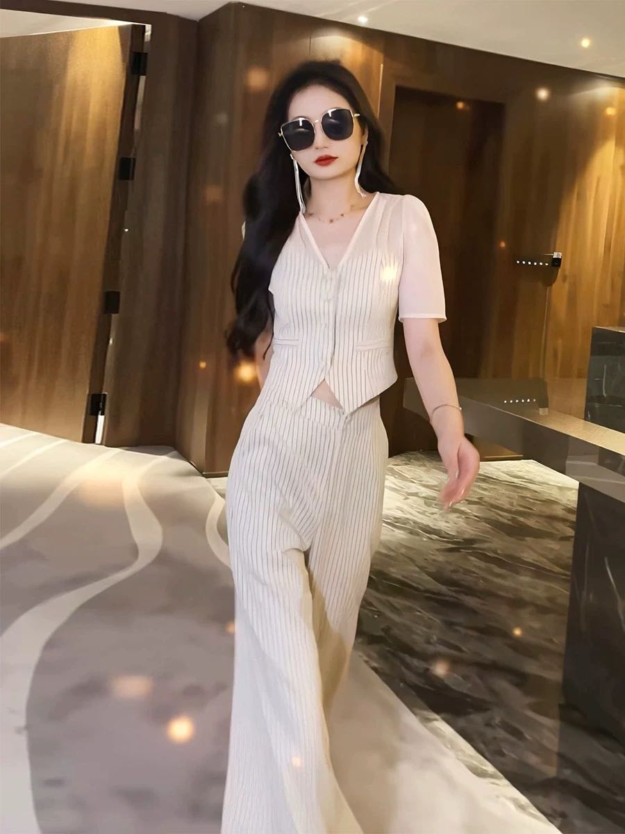 Set bộ đồ áo cổ V phối sọc phong cách_thumbnail_2