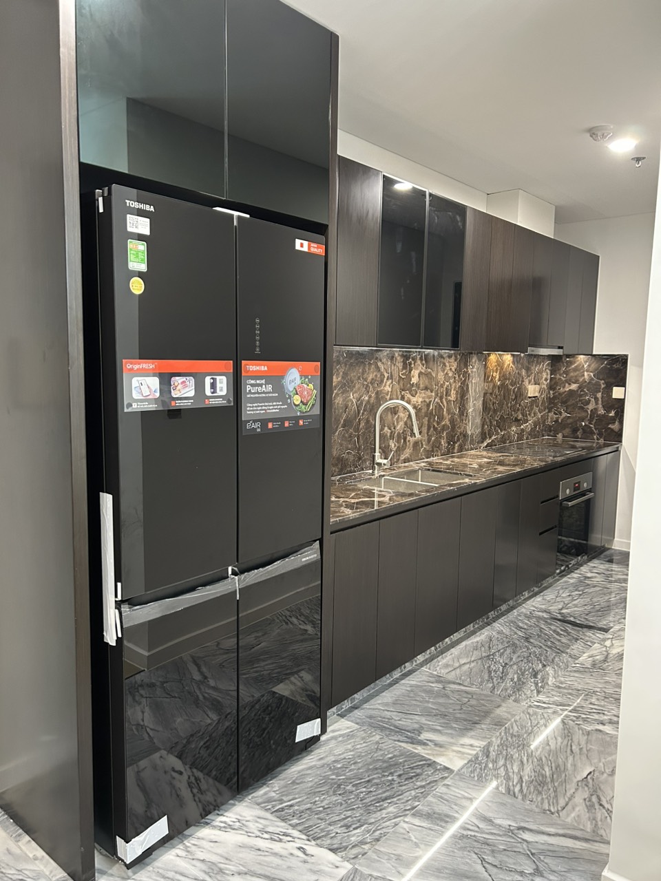 Tin chính chủ - Siêu phẩm căn 2PN, nội thất đầy đủ view siêu thoáng cho thuê nhanh tại Lumiere Riverside_thumbnail_3