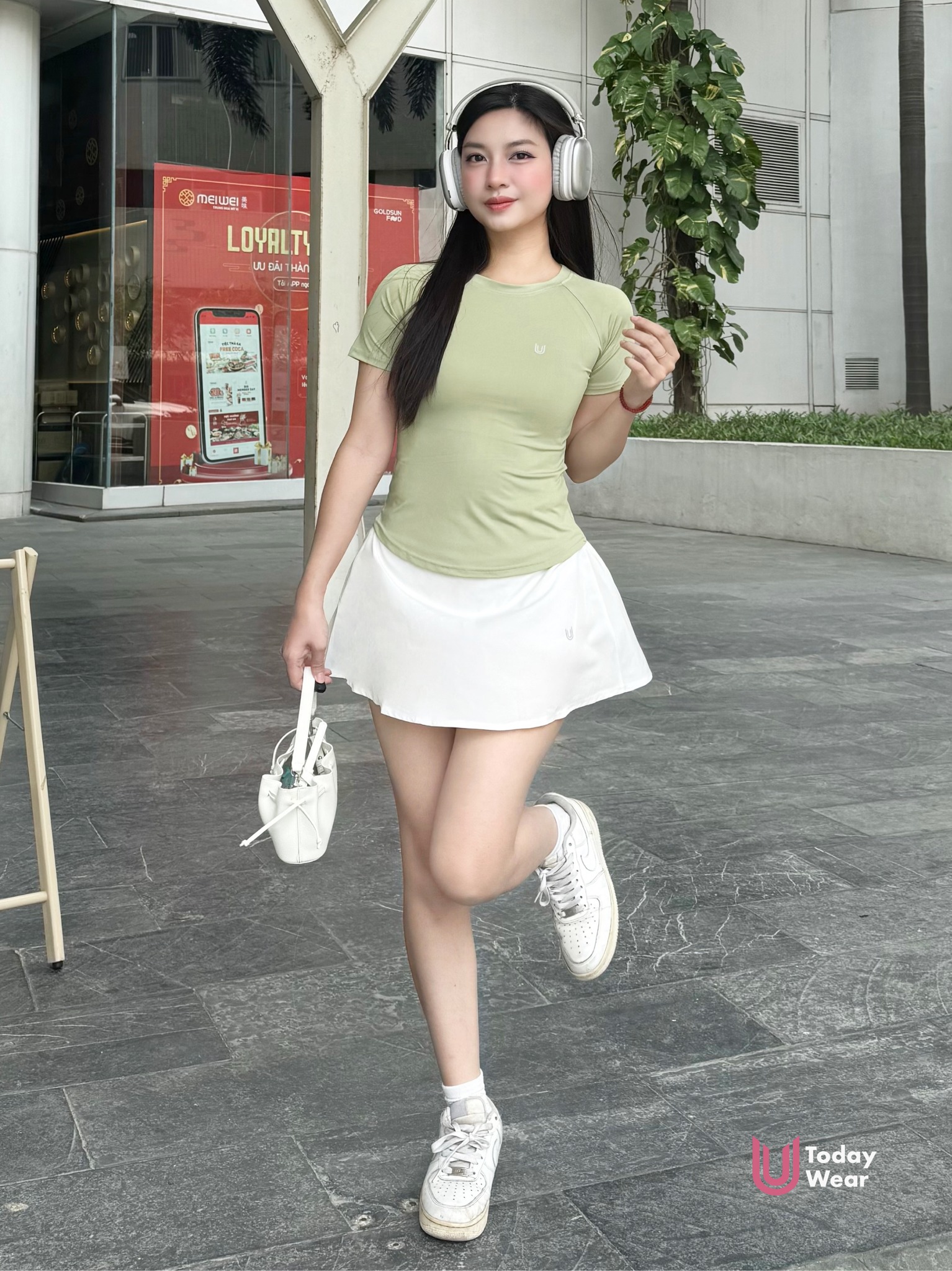 Áo Running Xanh Bơ mix chân váy Lina Trắng_thumbnail_2