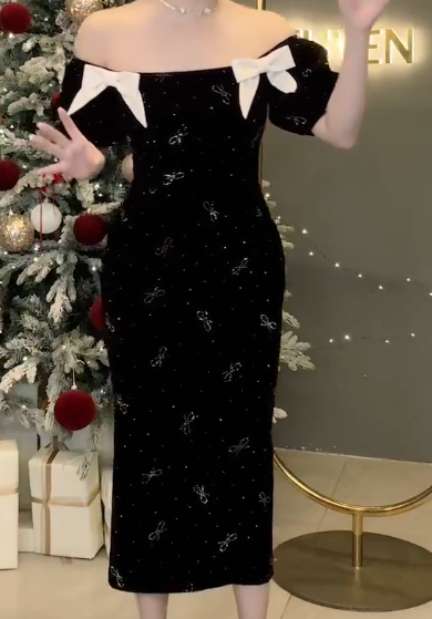 Đầm Bút Chì Trễ Vai Tag Nơ_thumbnail_4