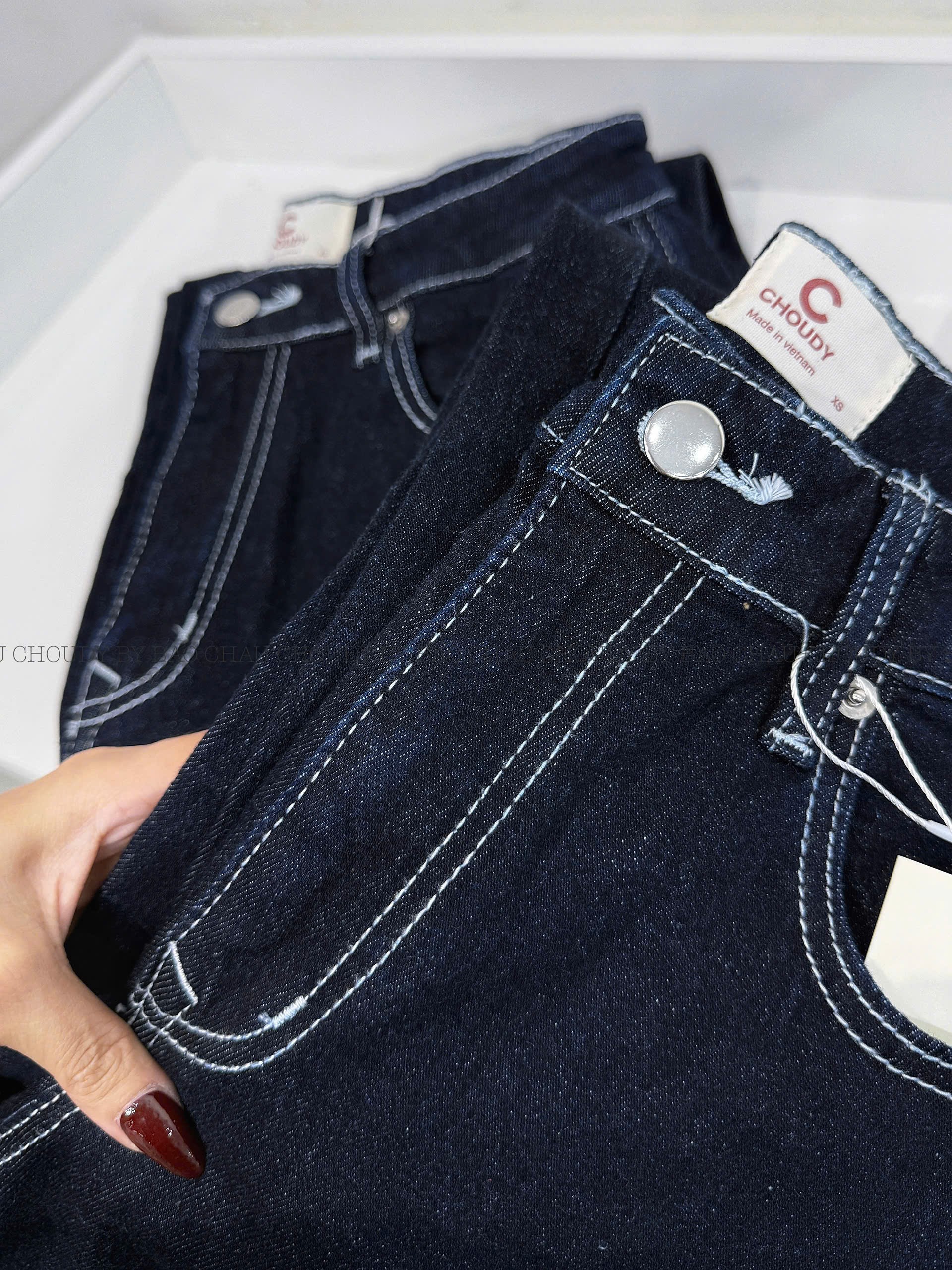 SALE  U2_thumbnail_6