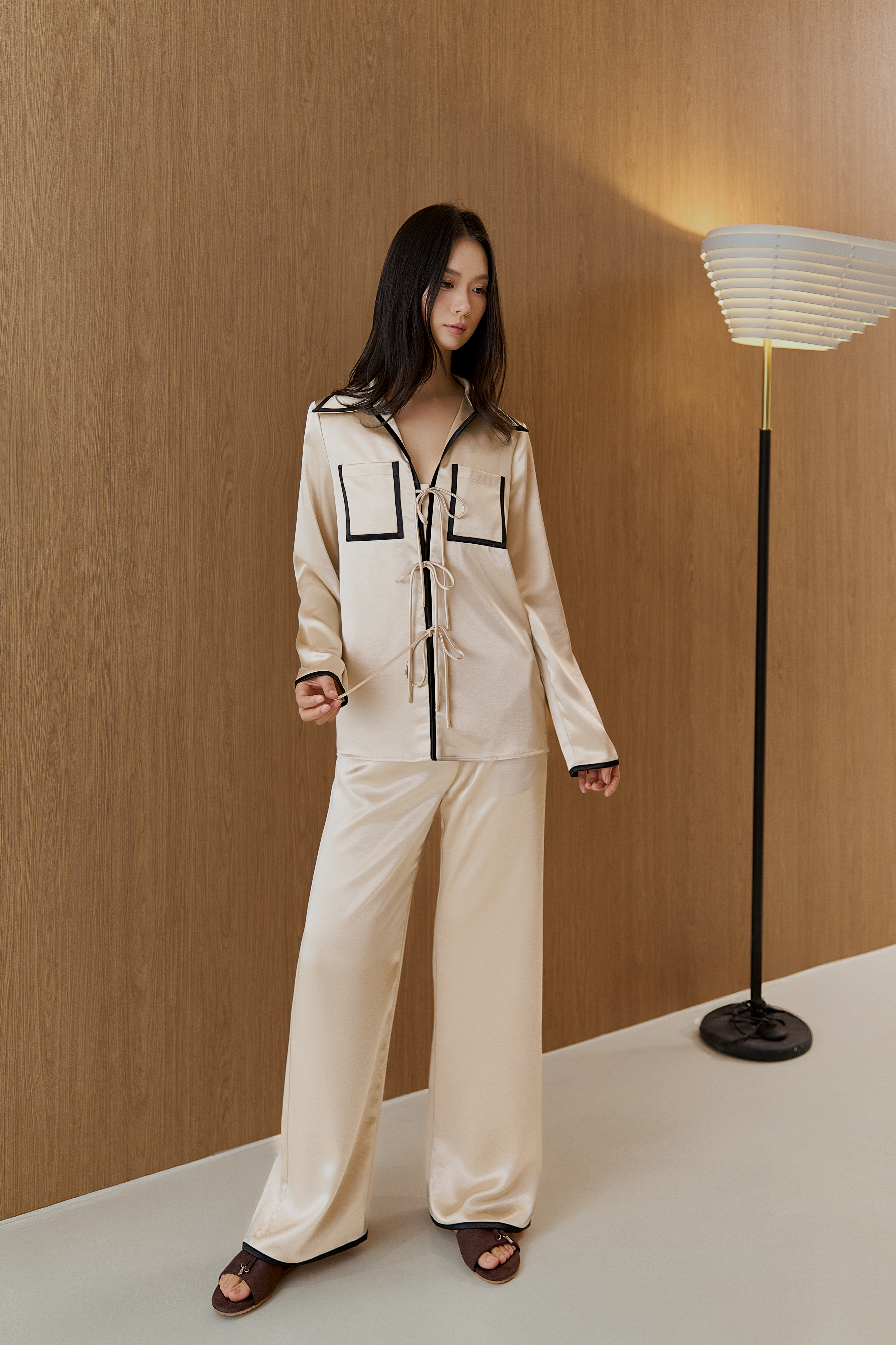 Bộ Lụa 𝑺𝒐𝒇𝒕 𝑯𝒐𝒖𝒓𝒔 áo dài tay, quần dài BN659