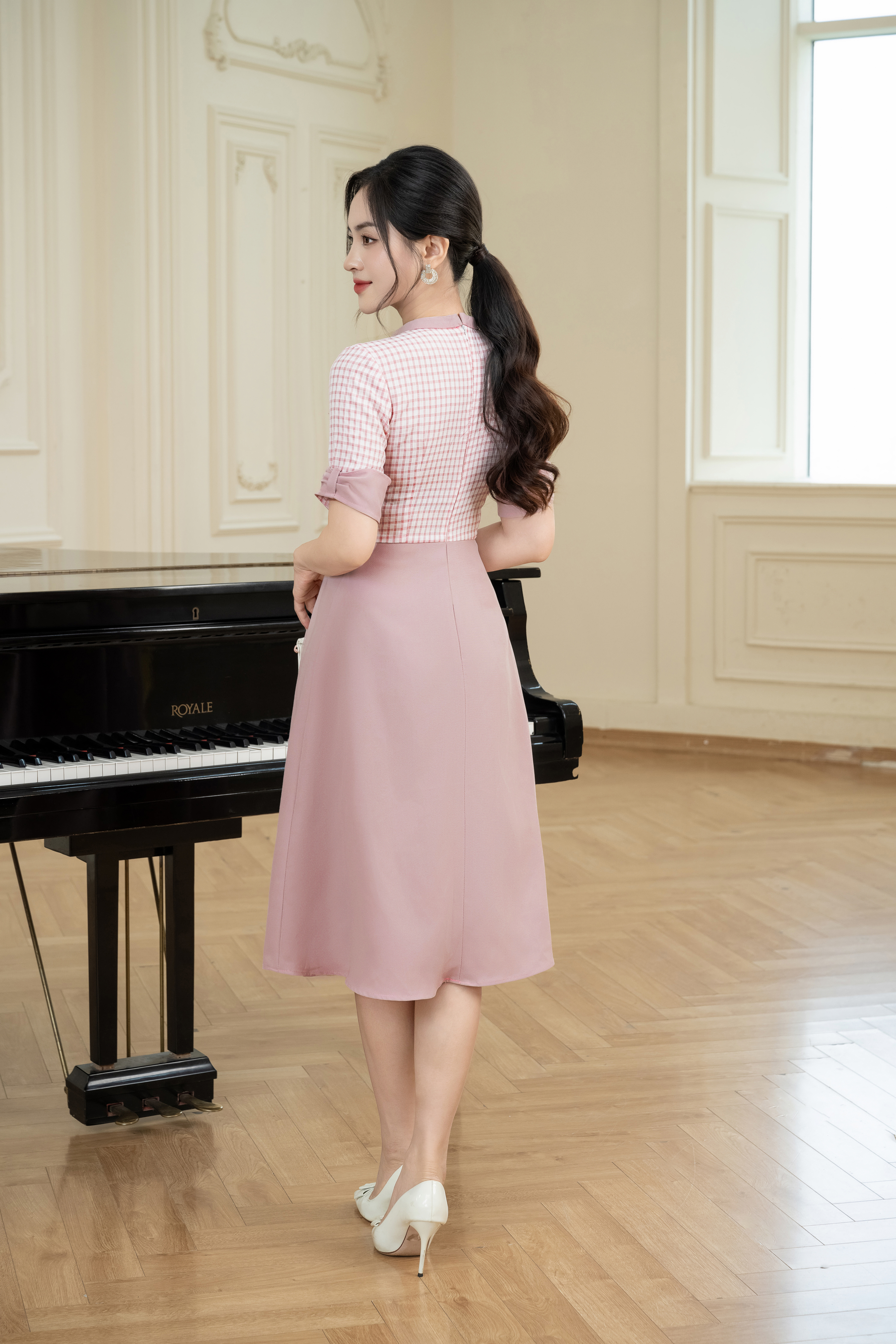 Đầm xoè hồng phối kẻ cổ nơ cách điệu_thumbnail_1