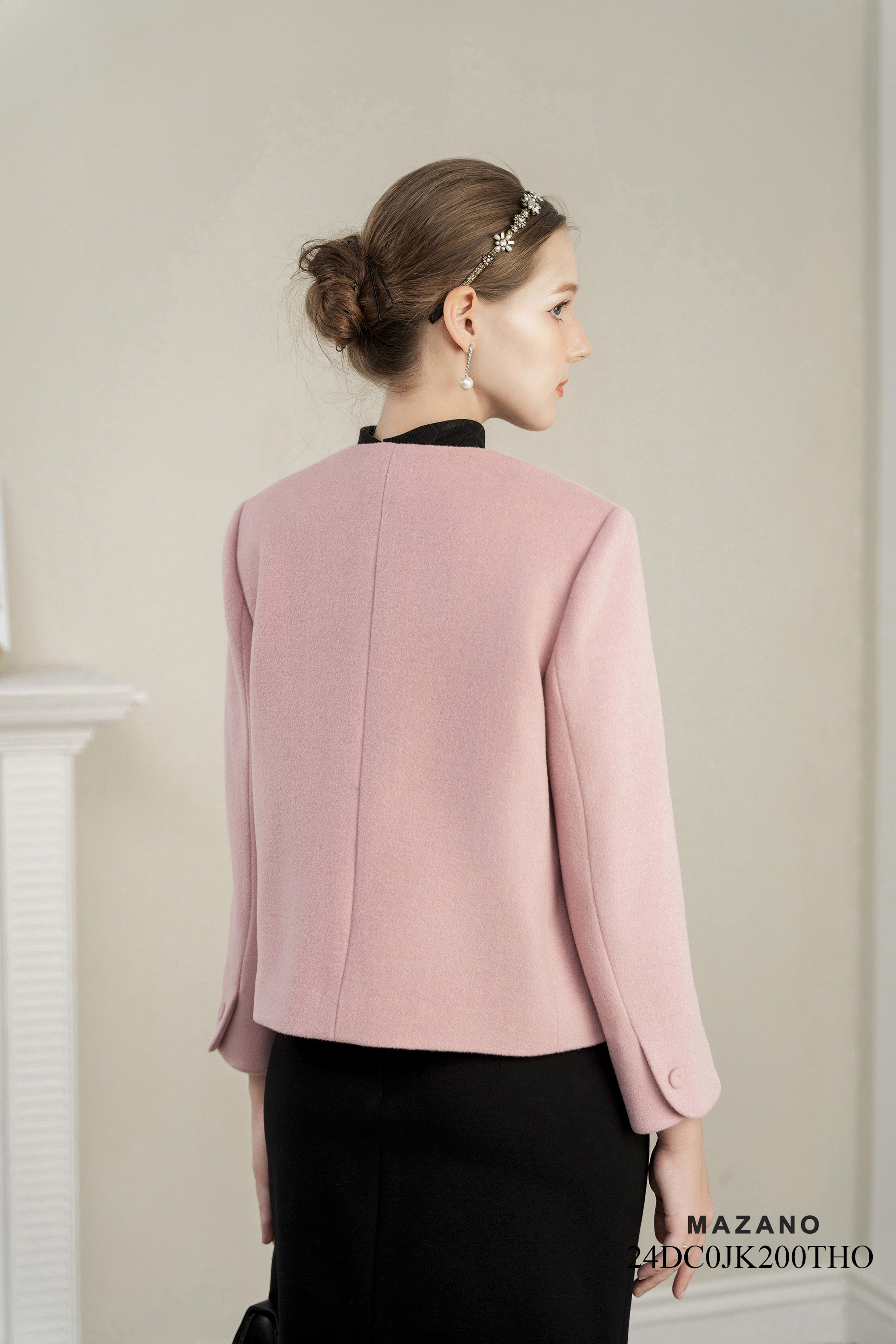 Áo khoác ngắn Vải dạ lông cừu Đính hoa thủ công Cổ tròn Tay dài Dài qua eo_thumbnail_4