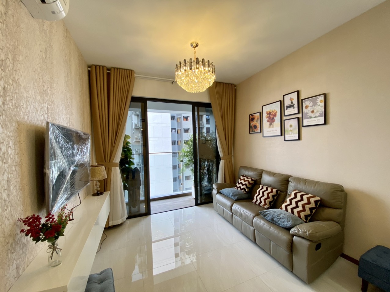 Bán gấp 2PN One Verandah tầng cao view thoáng mát, giá bán từ 6.7 tỷ_thumbnail_1