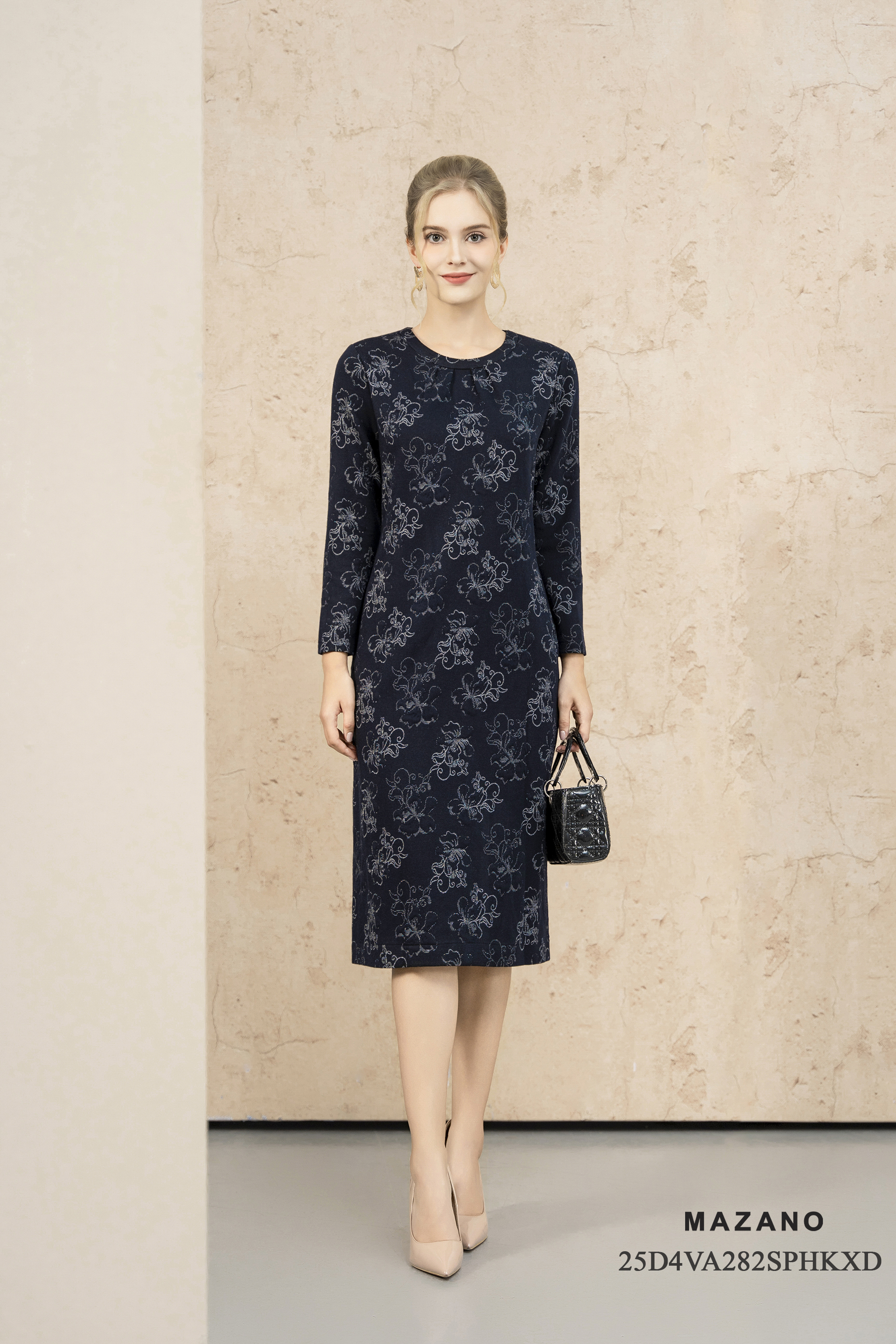 Váy Đầm Suông Vải dạ len Hoạ tiết cách điệu Cổ tròn xếp ly Tay dài Dài qua bắp chân_thumbnail_2