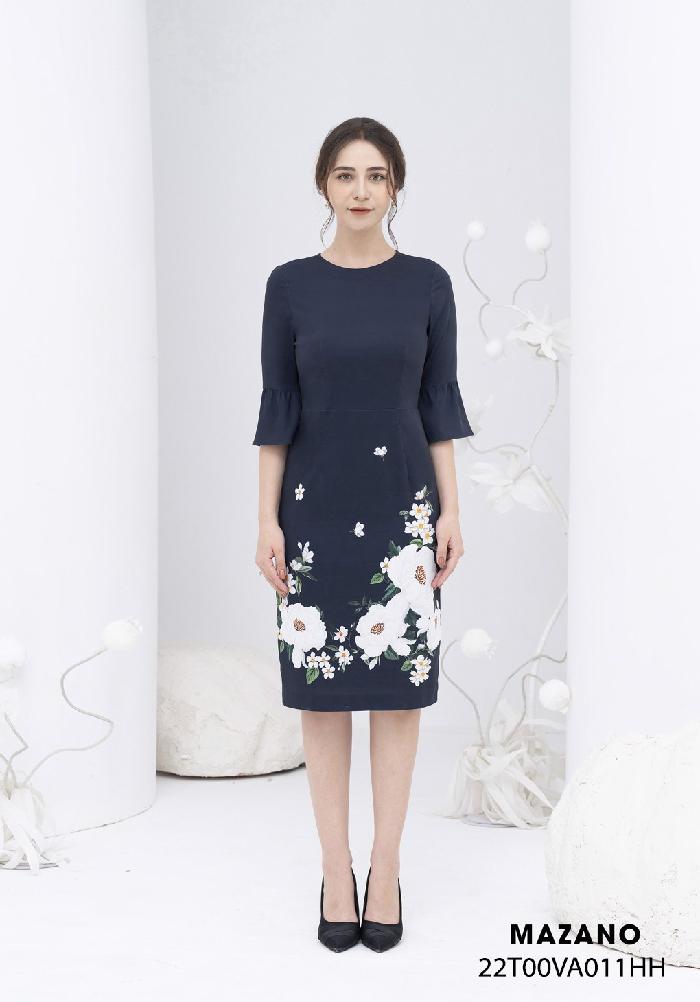 Đầm xanh suông tay loe họa tiết