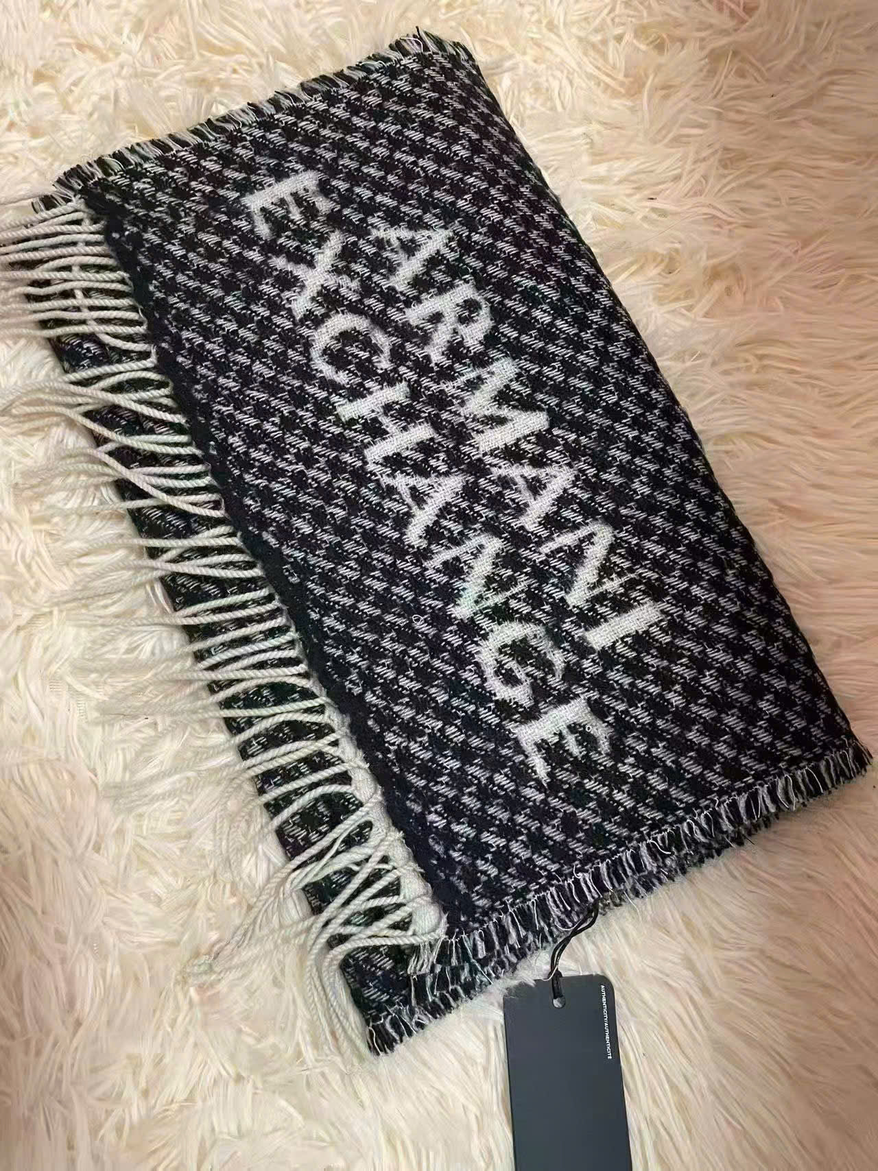 H168 KHĂN ARMANI_thumbnail_3
