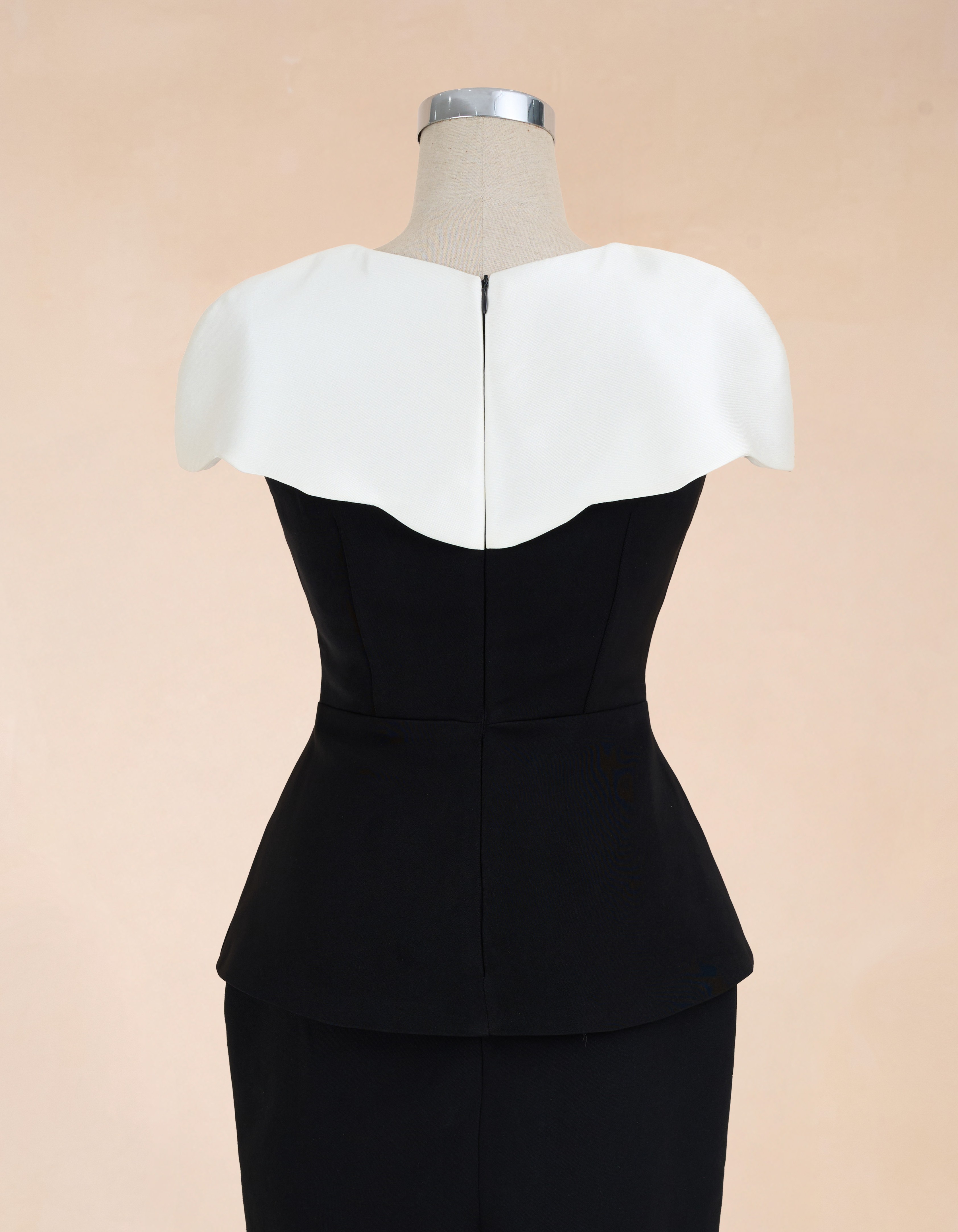 Áo PL Trùm Vai Cổ V