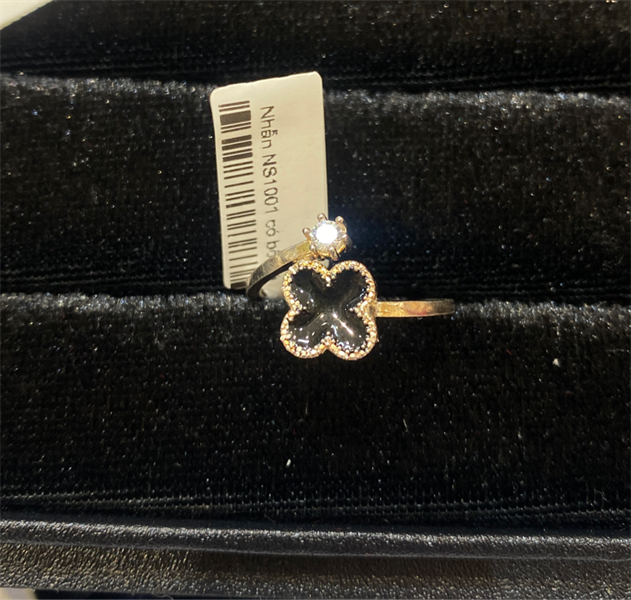 Nhẫn NS1001 cỏ bốn lá đá đen freesize