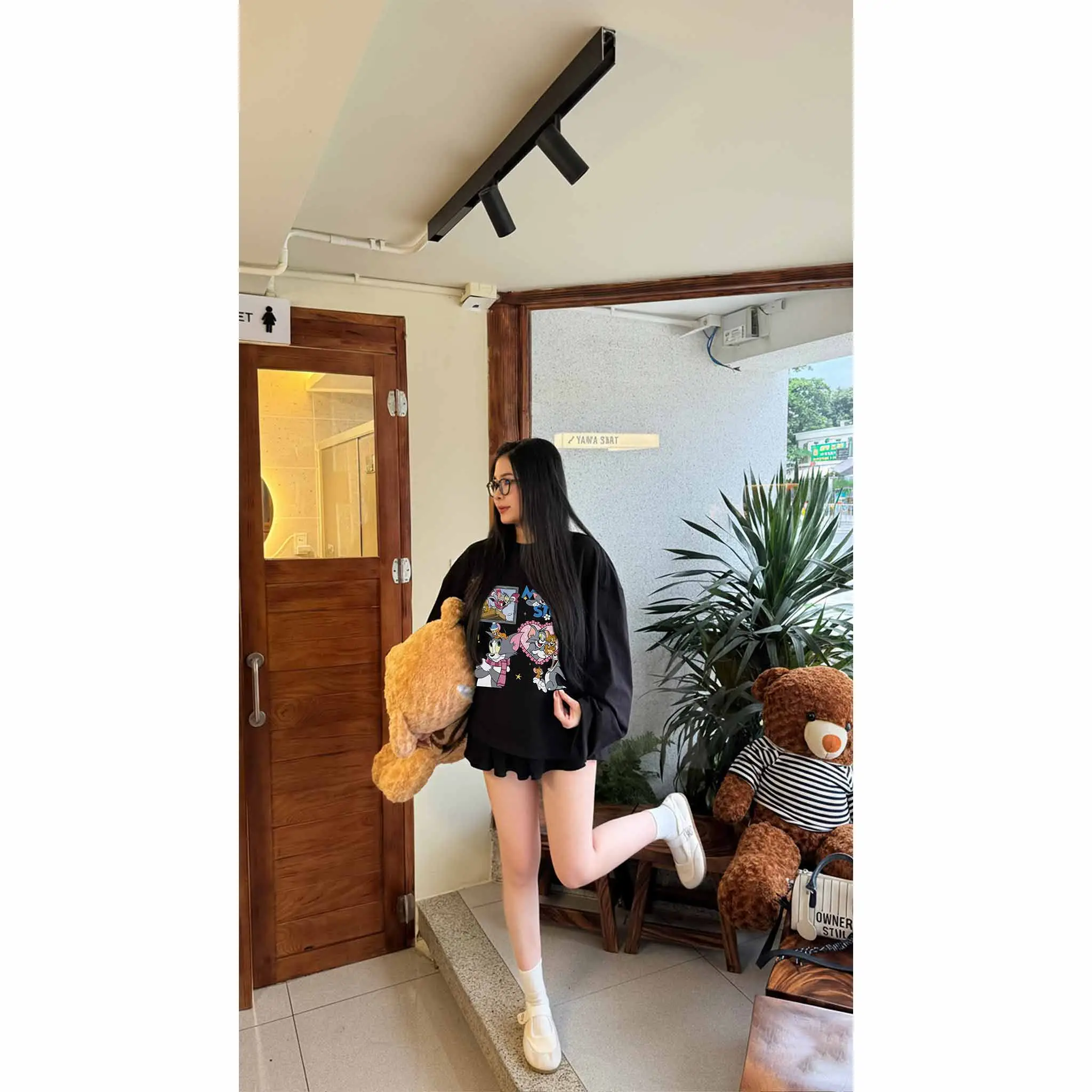 Áo thun boxy tay dài Miucho cotton thoáng mát dày dặn đứng form cổ tròn Tom & Jerry in mix 2773_thumbnail_6