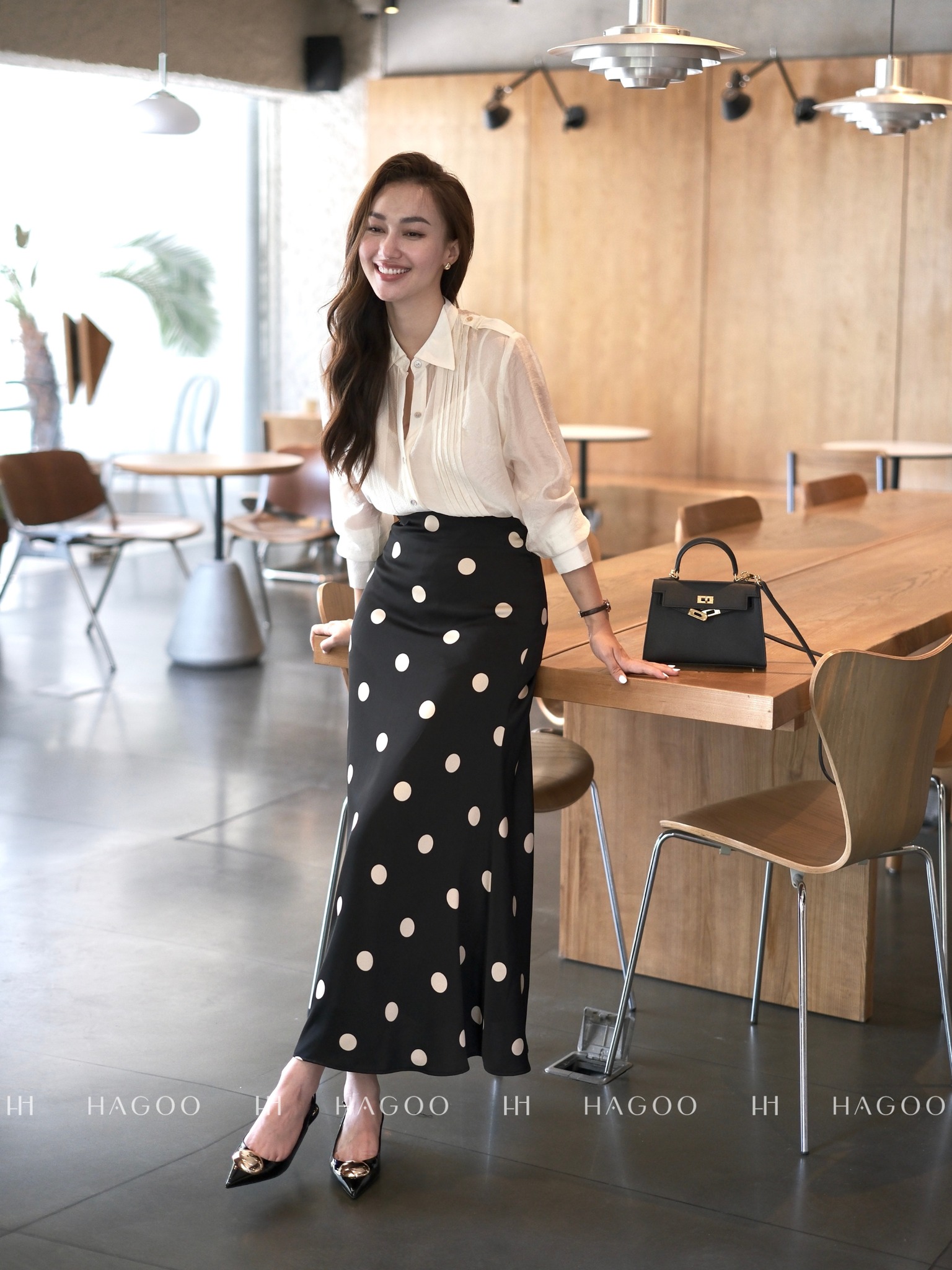 Chân váy lụa đuôi cá chấm bi HAGOO_thumbnail_2