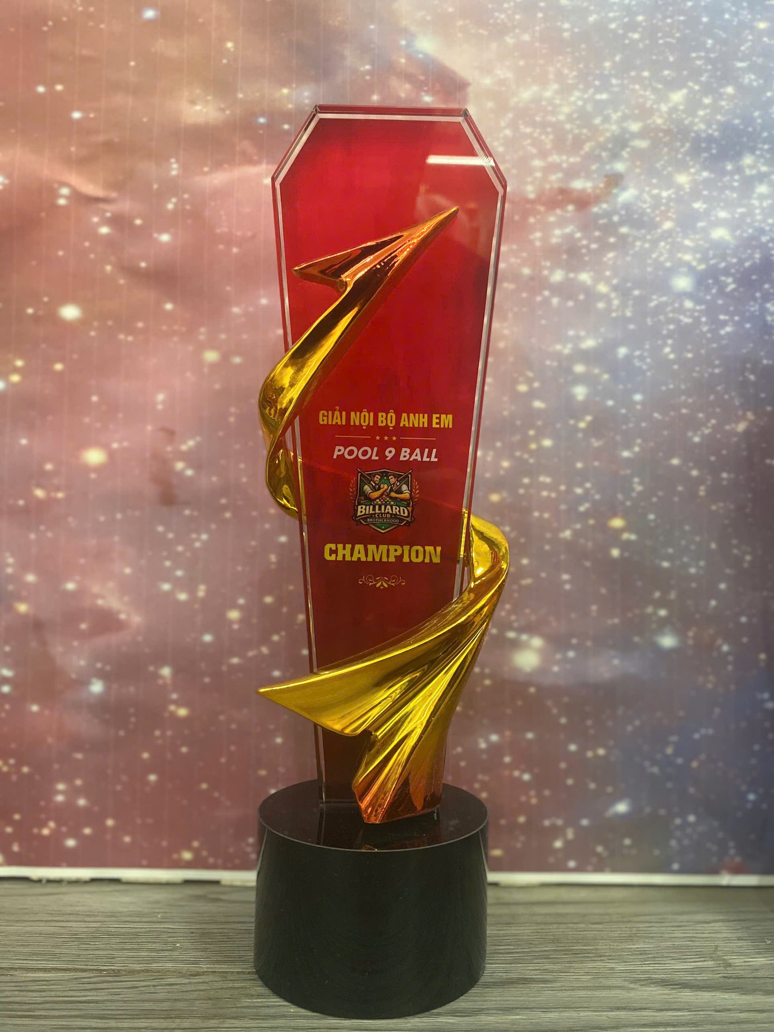 Cúp pha lê thể thao mix kim loại _thumbnail_3