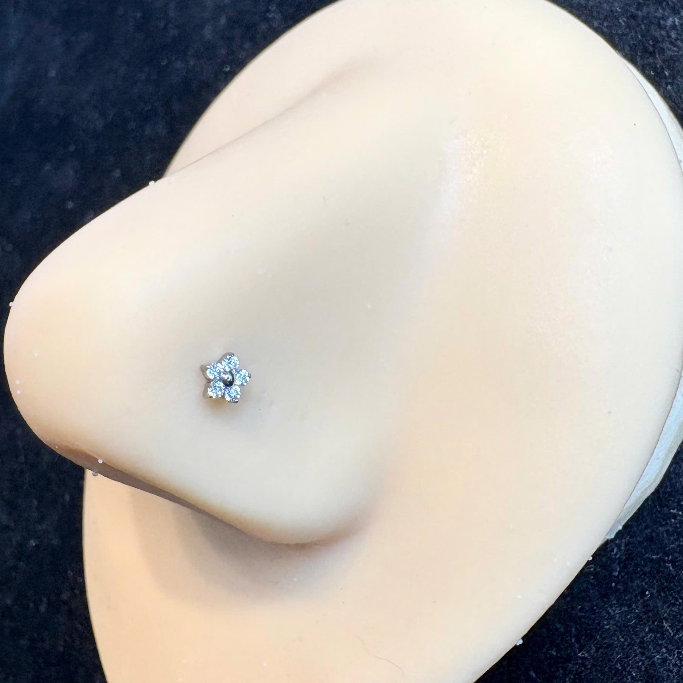 Mũi C titan bông hoa