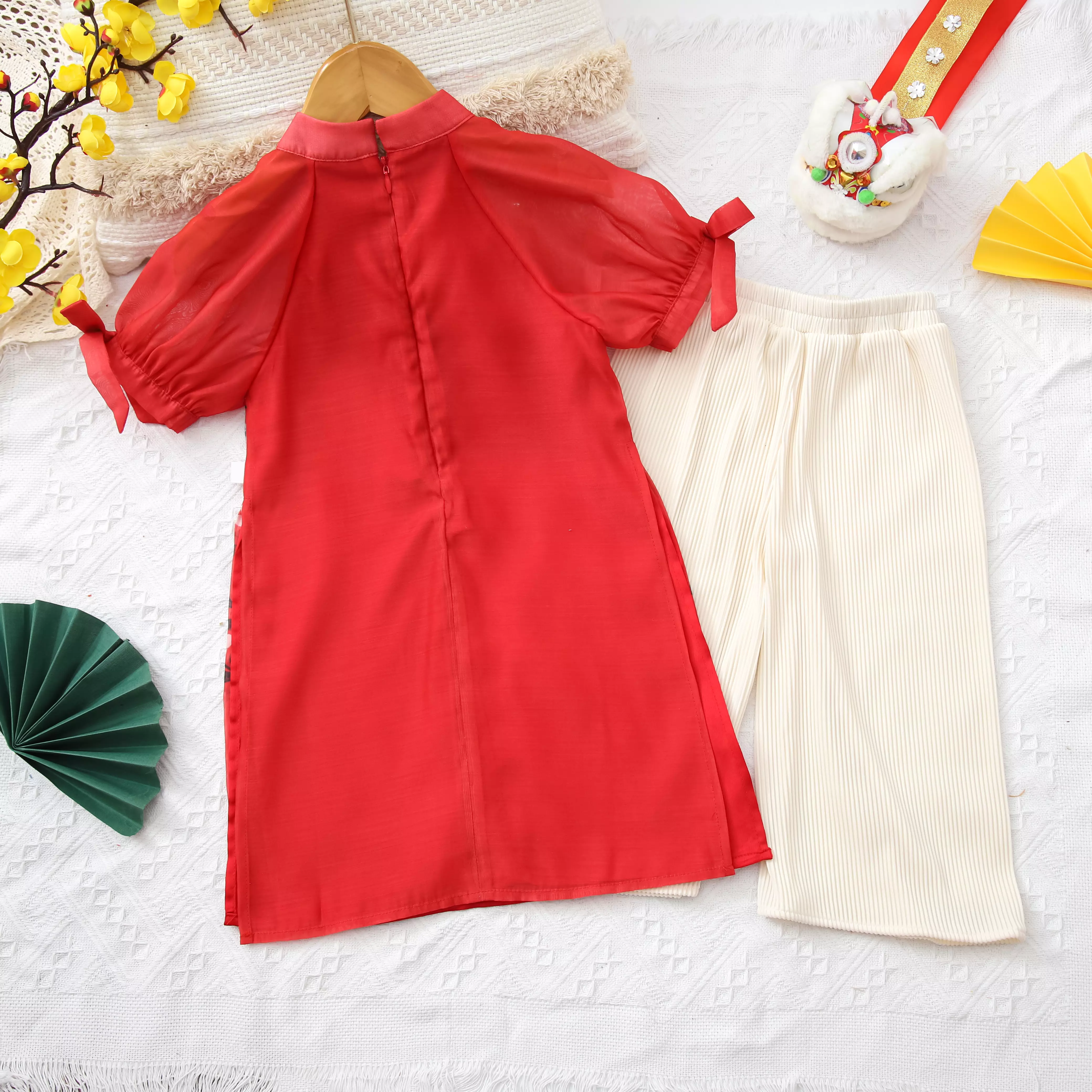 Áo dài đỏ Ilaby land_thumbnail_6