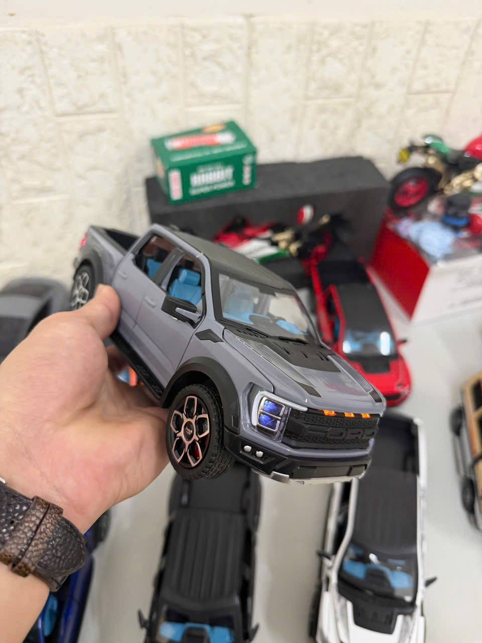 MH Ford Raptor_thumbnail_10