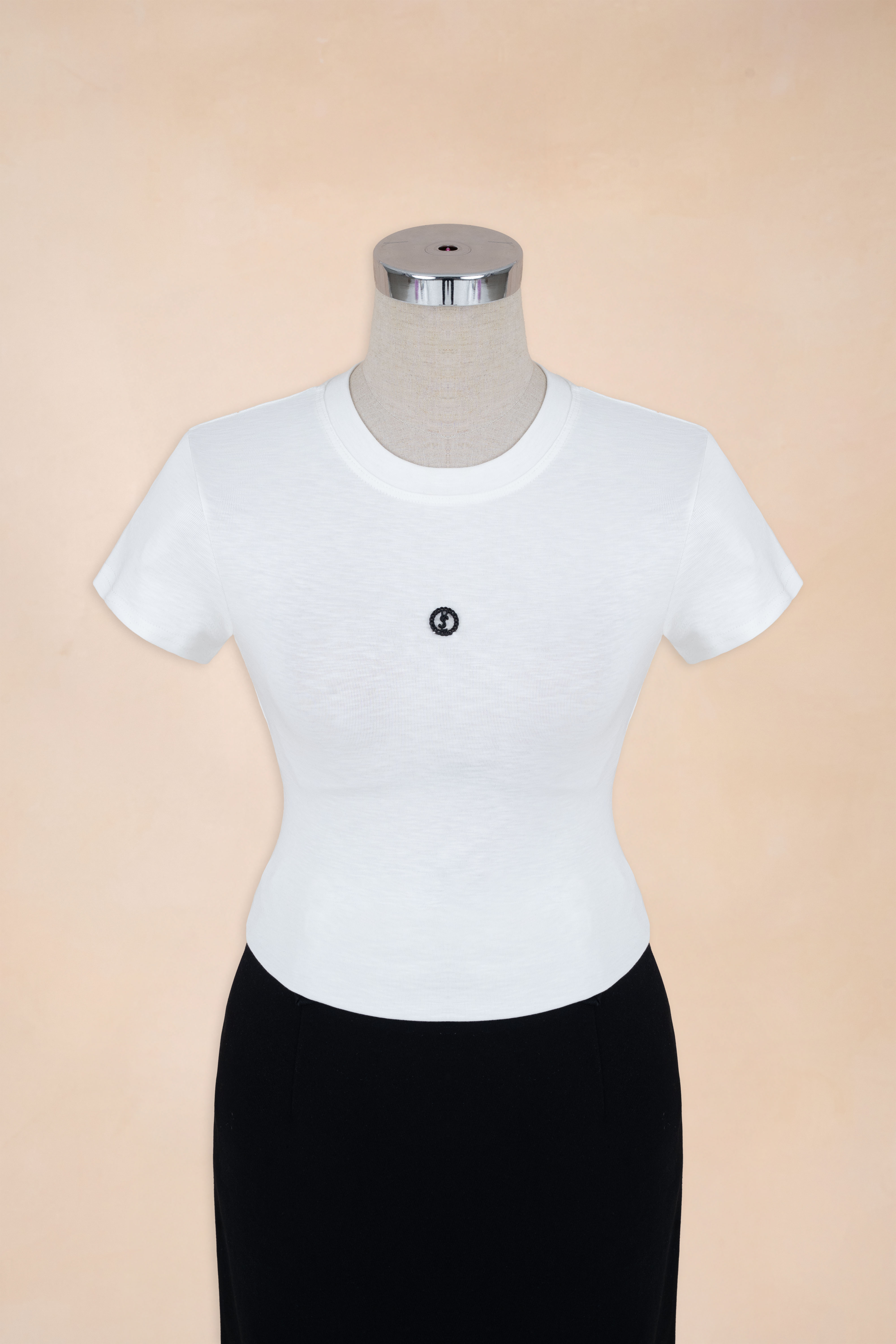 Áo Cổ Tròn Logo Ngực 768-13