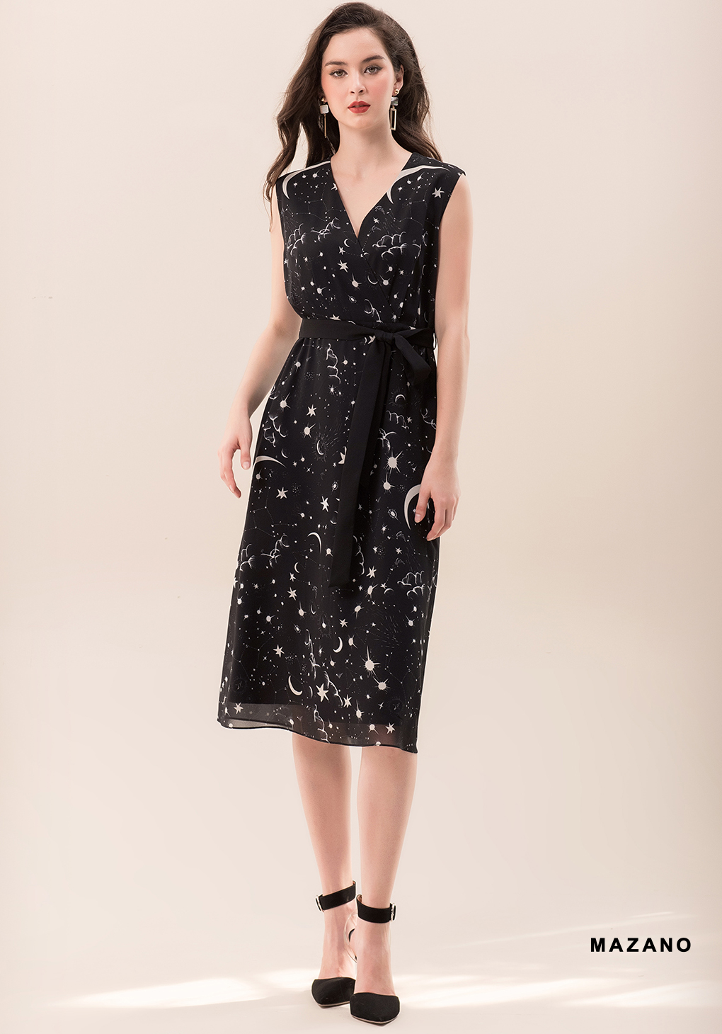 Đầm đen họa tiết sao_thumbnail_1