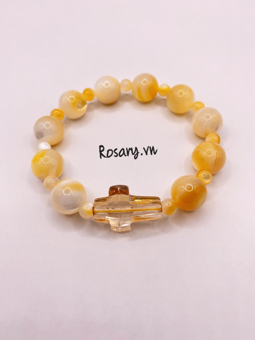 Vòng tay Mân Côi đá sò biển vàng mix Thánh Giá phale nhập khẩu Swarovski