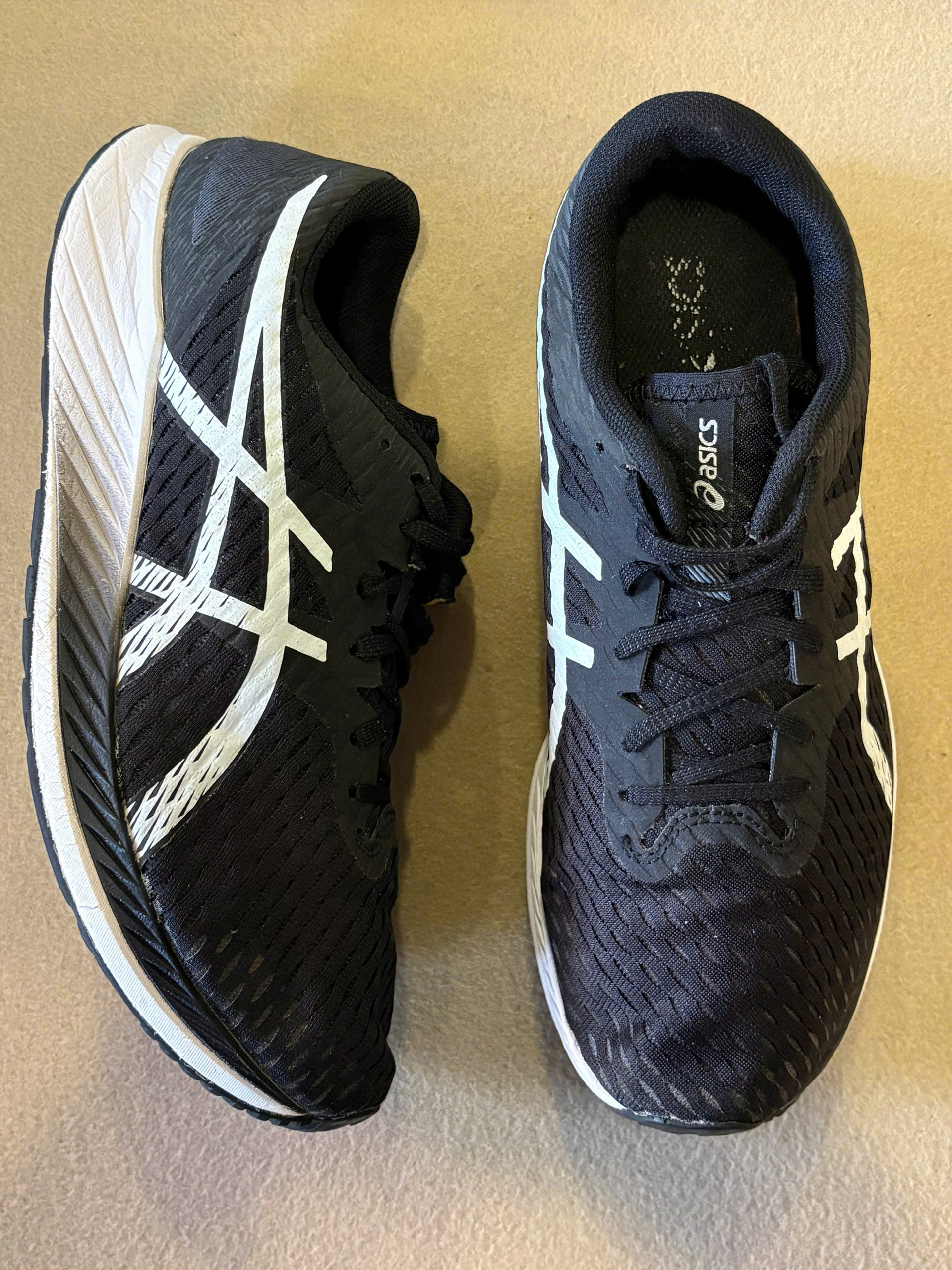 ASICS HYPER SPEED Racing Shoes 1011B394-001 - Black/White