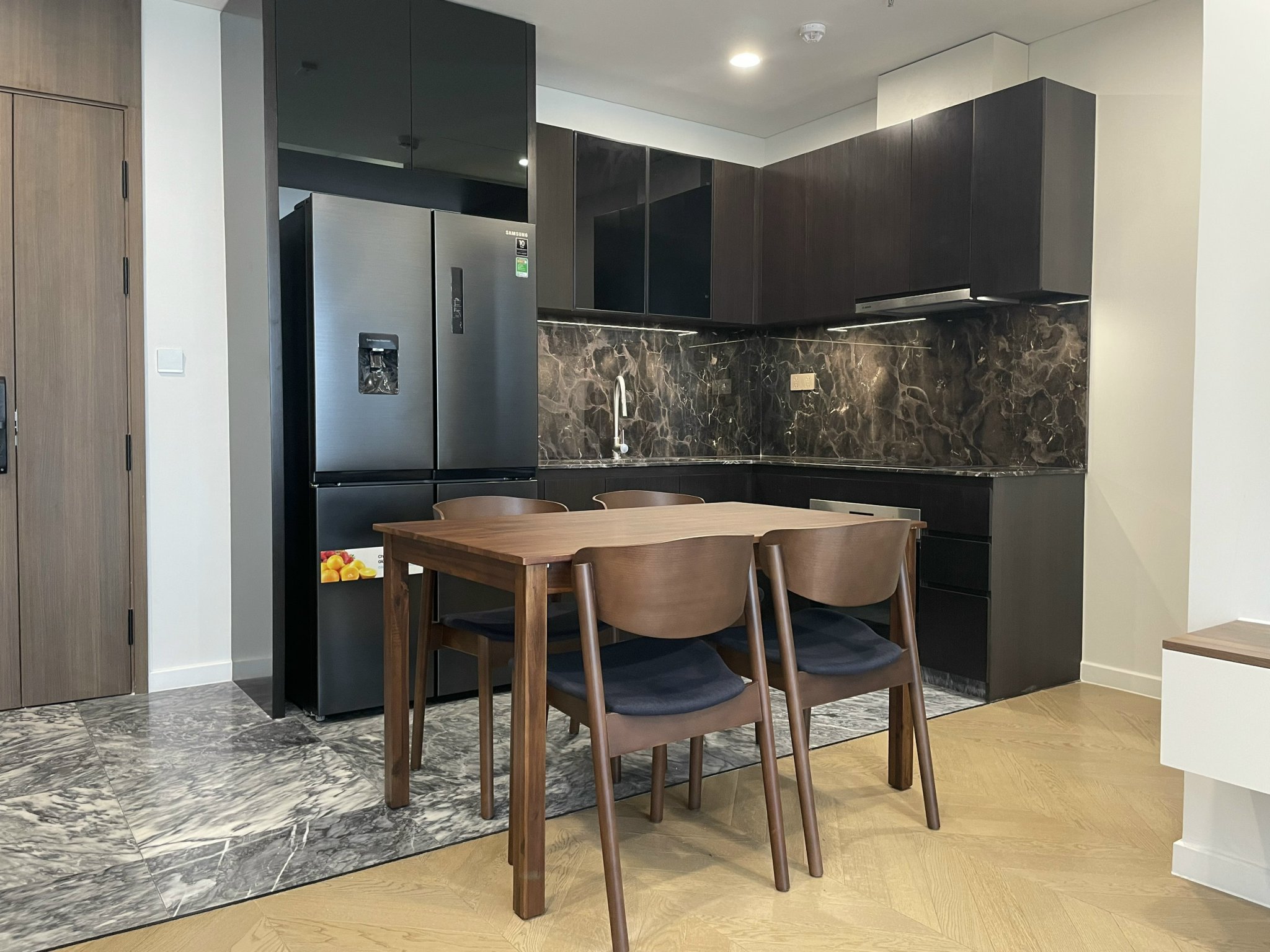 Cần chuyển nhượng căn hộ 1PN Lumiere Riverside độc nhất - giá tốt nhất - nội thất hiện đại nhất _thumbnail_3