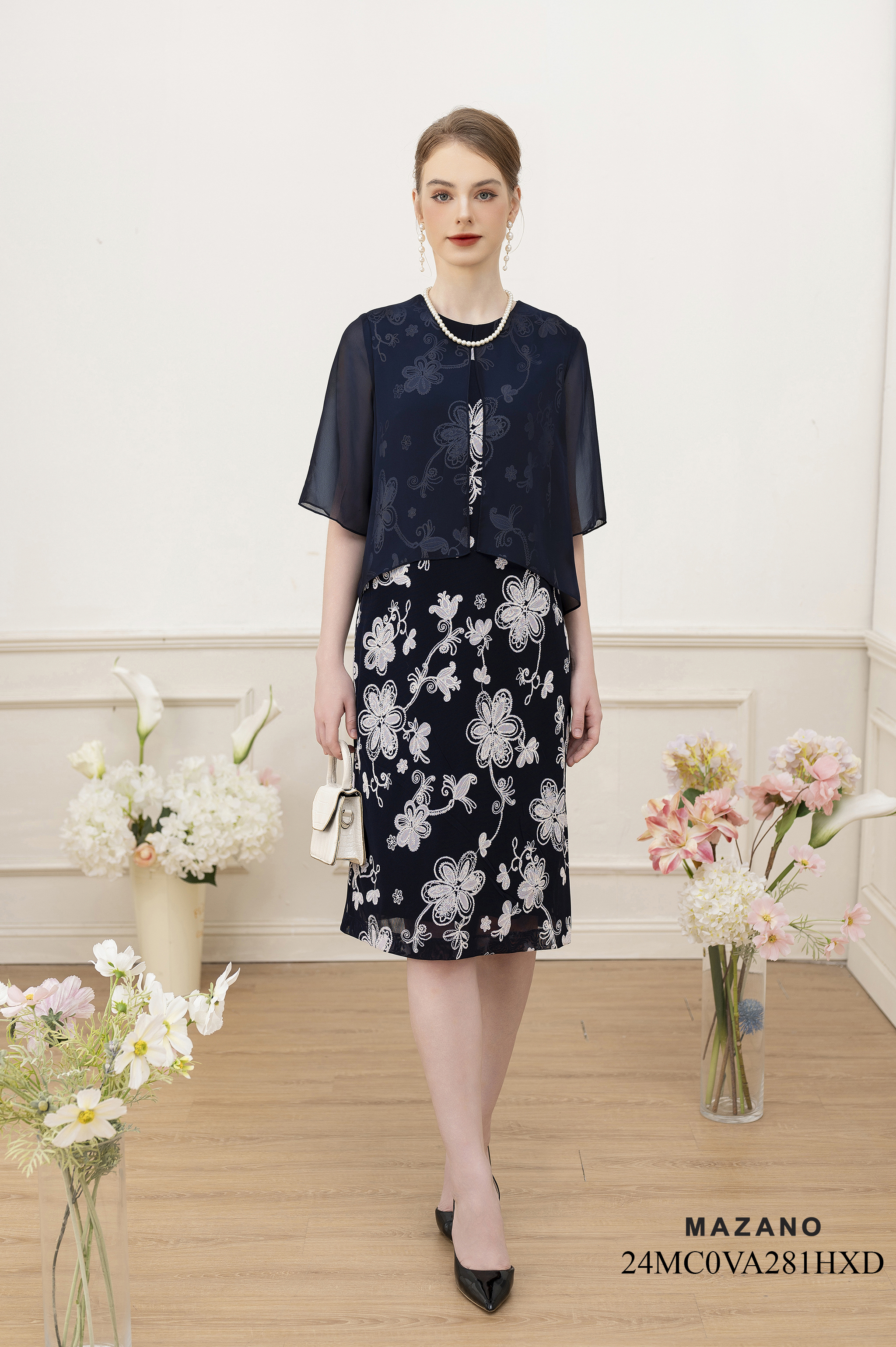 Váy Đầm suông Vải Voan tơ phủ trên vải  ren Họa tiết - Cổ tròn vừa tay lỡ Dài qua gối  VA281HXD 24MC0VA281HXD