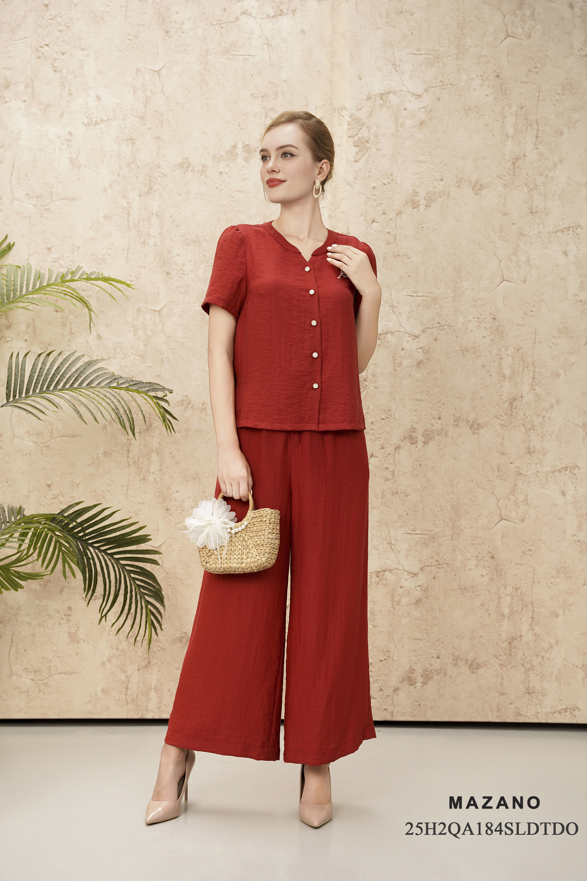 Bộ Quần và Áo suông Vải linen lụa Đính trang trí hoa thủ công Cổ tàu cách điệu Tay ngăn Dài quần tới mắt cá chân