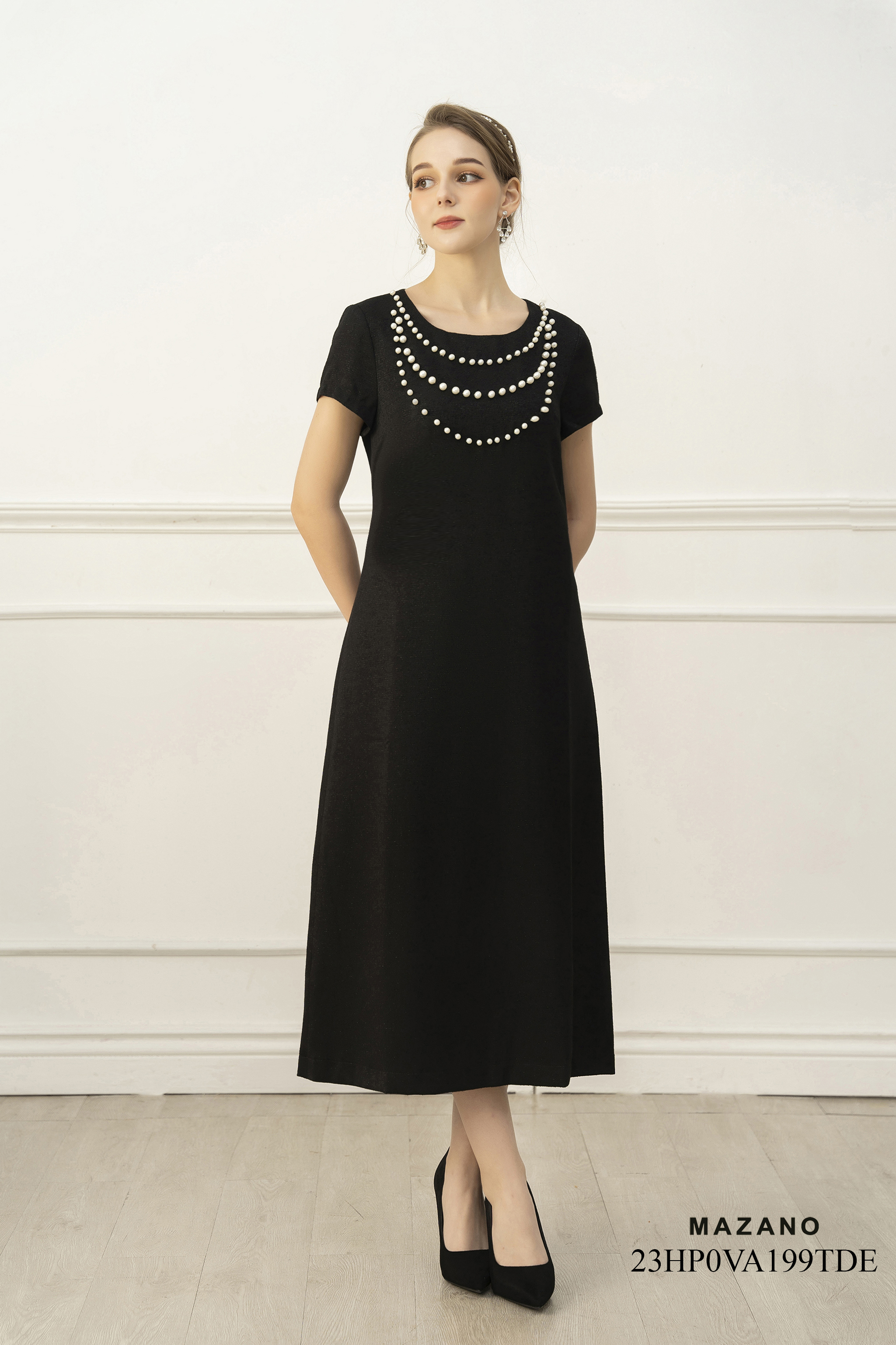 Đầm suông A dài đính ngọc trai cổ 23HP0VA199TDE