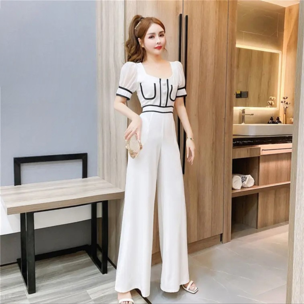 Jumpsuit dài cổ U tay bồng phối viền Phong Cách_thumbnail_1