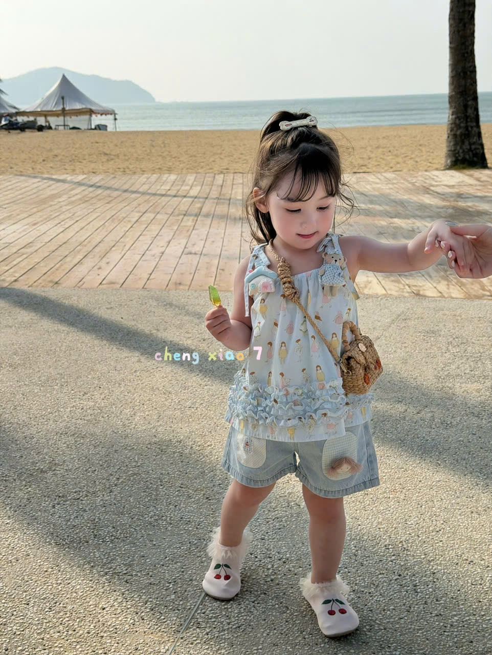 CX15 - Quần denim ngắn in hình bé gái túi phối hãng CX7