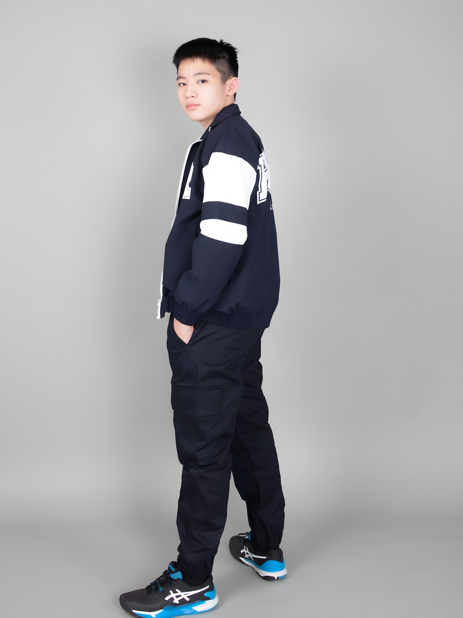 Áo khoác gió navy tay phối trắng in chữ R_thumbnail_1