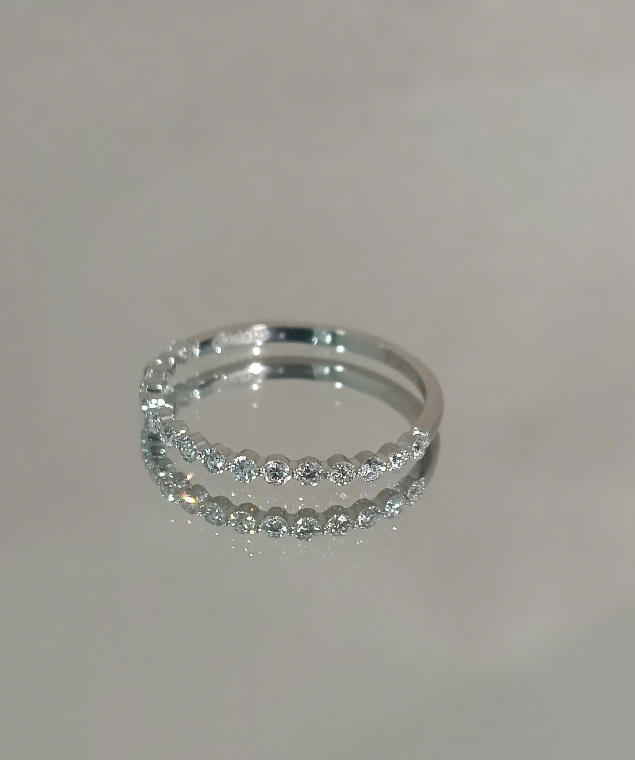 Nhẫn Kết 16 Viên 1.6Ly