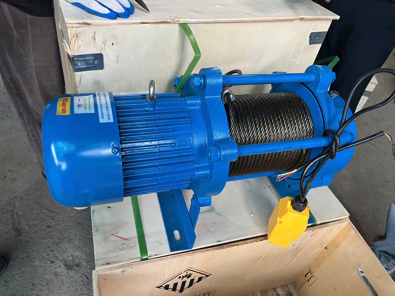 Tời mặt đất điện 3 pha 500-1500kg_thumbnail_9